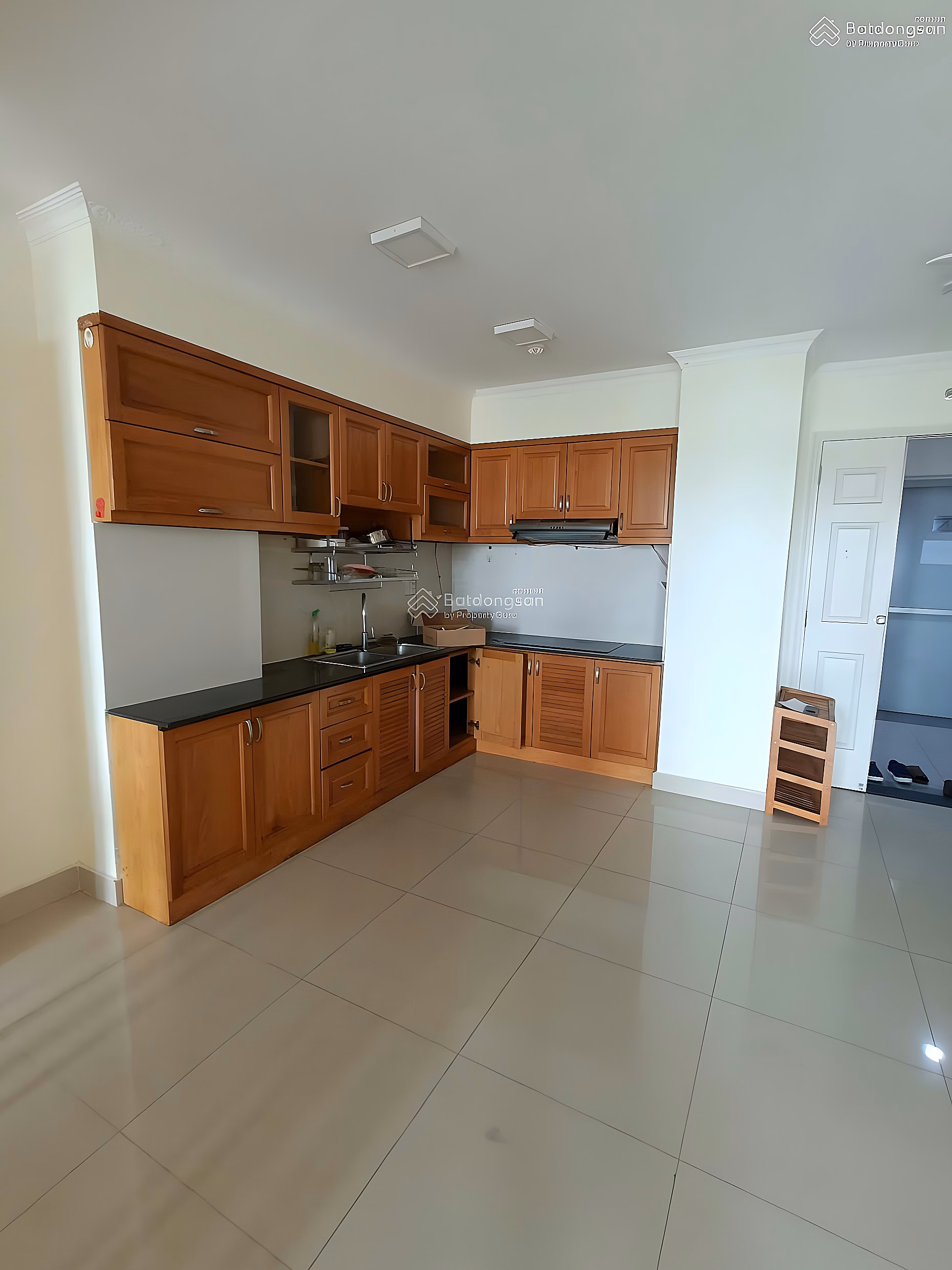 Owner sells Ha Do CC Nguyen Van Cong Ward 3, Go Vap District, Price 5.6 billion 0985 243 ***