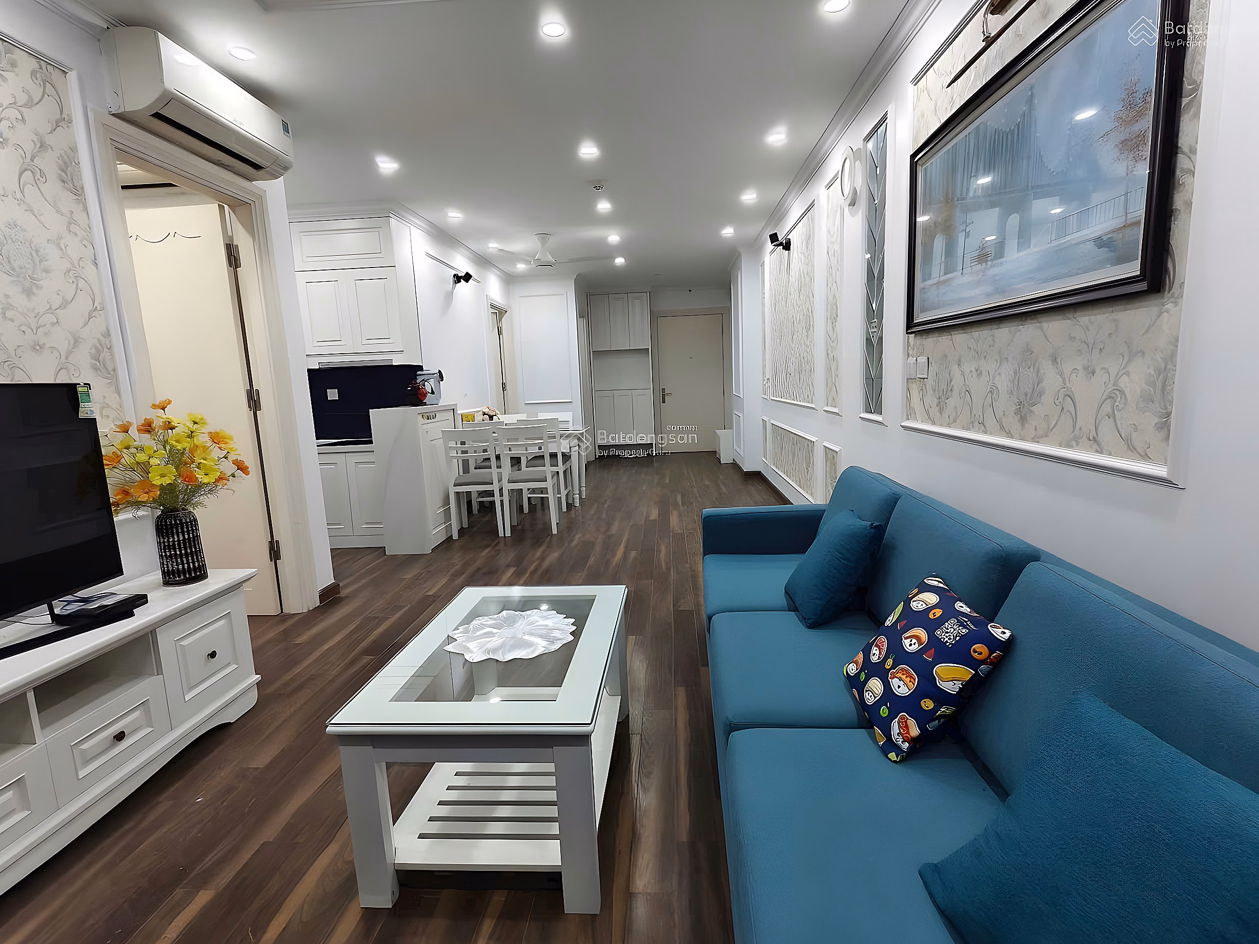 I need to sell an apartment in Sai Dong Urban Area - Corner apartment - Fully furnished - 70m2, 2 bedrooms, 2 balconies. Price: TL