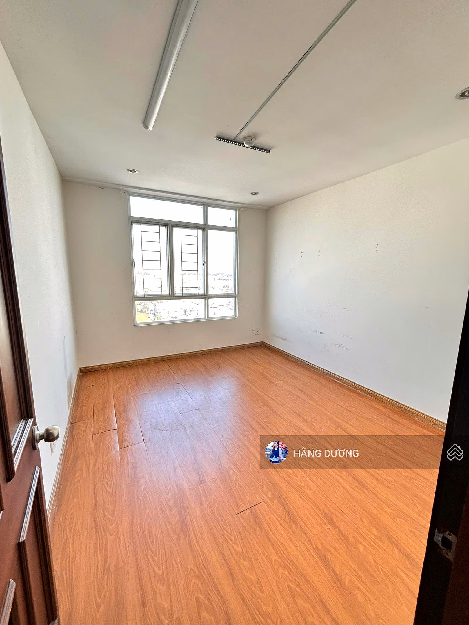 Giai Viet apartment for sale 2 bedrooms 2 bathrooms 115m2 - pink book - internal view of swimming pool area or external view of City area - Ward 5 Q8