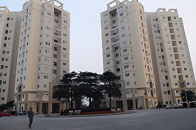 Selling apartment B11 Nam Trung Yen, Cau Giay, area: 65m2, design: 2 bedrooms