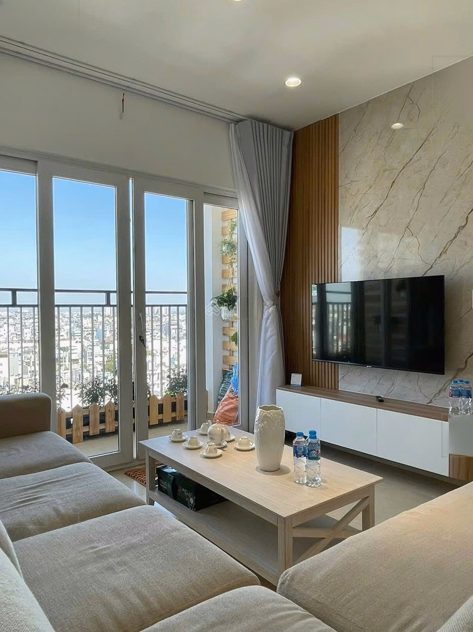 Selling corner apartment in Gia Phat apartment, Le Duc Tho street, Ward 17, Go Vap, area 74m, 2 bedrooms, 2 bathrooms, full interior