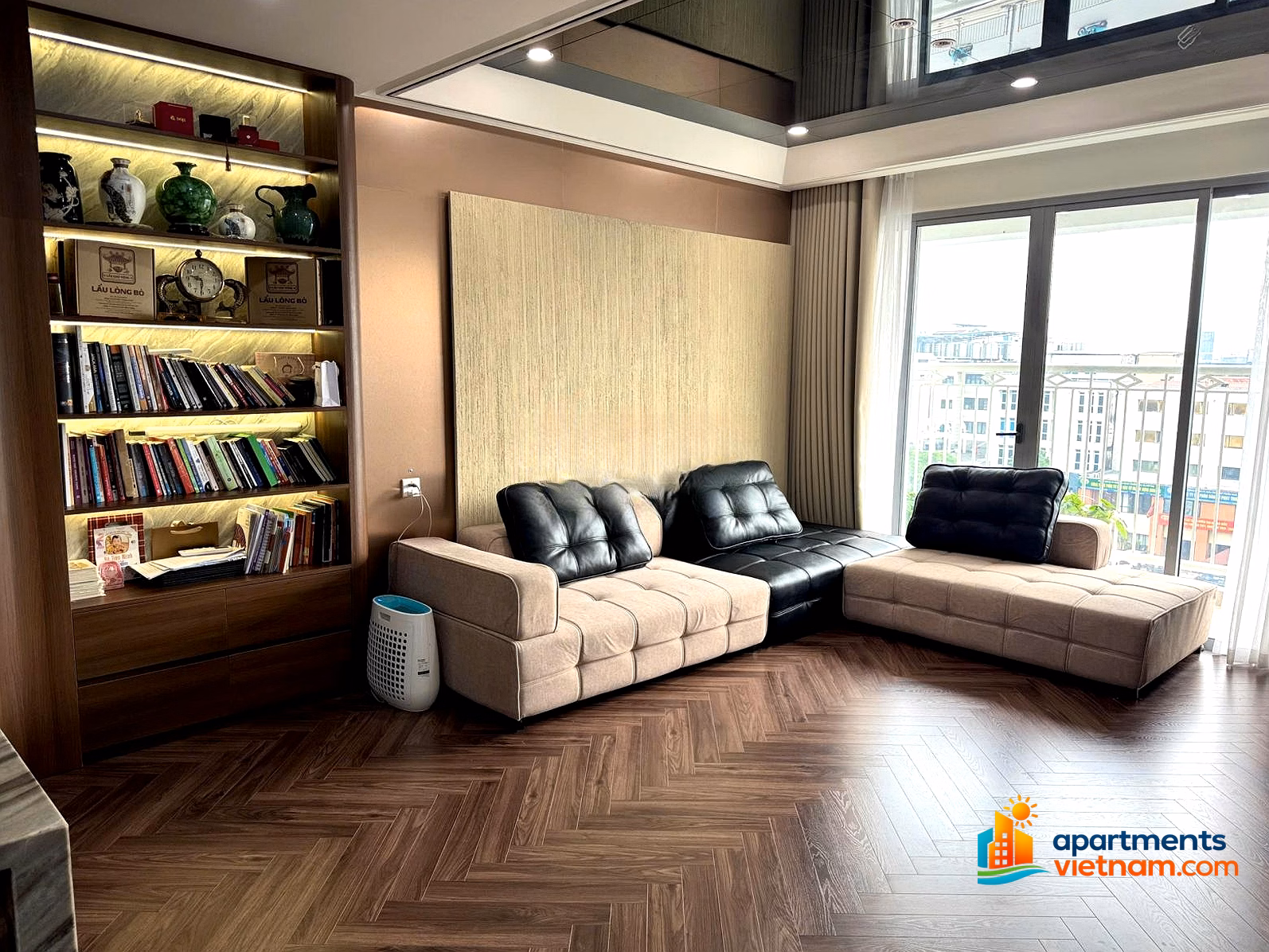 Owner: Selling apartment 111m2, 3 bedrooms at Imperial Plaza, 360 Giai Phong, Phuong Liet, Hanoi