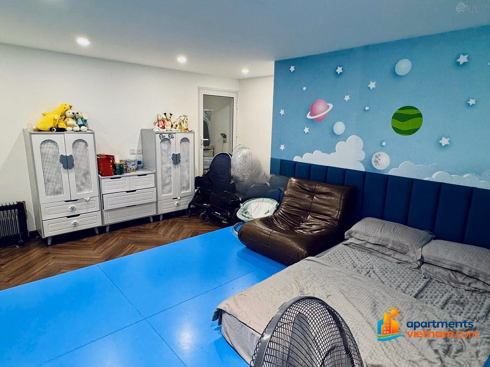 Owner: Selling apartment 111m2, 3 bedrooms at Imperial Plaza, 360 Giai Phong, Phuong Liet, Hanoi