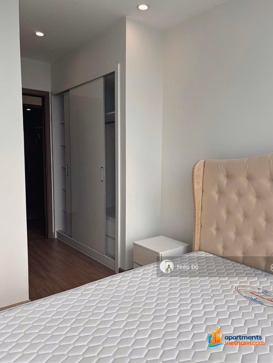 Vinhomes Skylake Pham Hung unique beautiful apartment 75m2 2n2wc fully furnished for rent. Come in now. There are slots