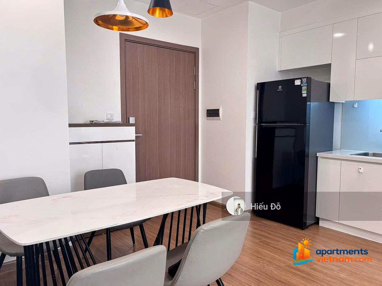 Vinhomes Skylake Pham Hung unique beautiful apartment 75m2 2n2wc fully furnished for rent. Come in now. There are slots