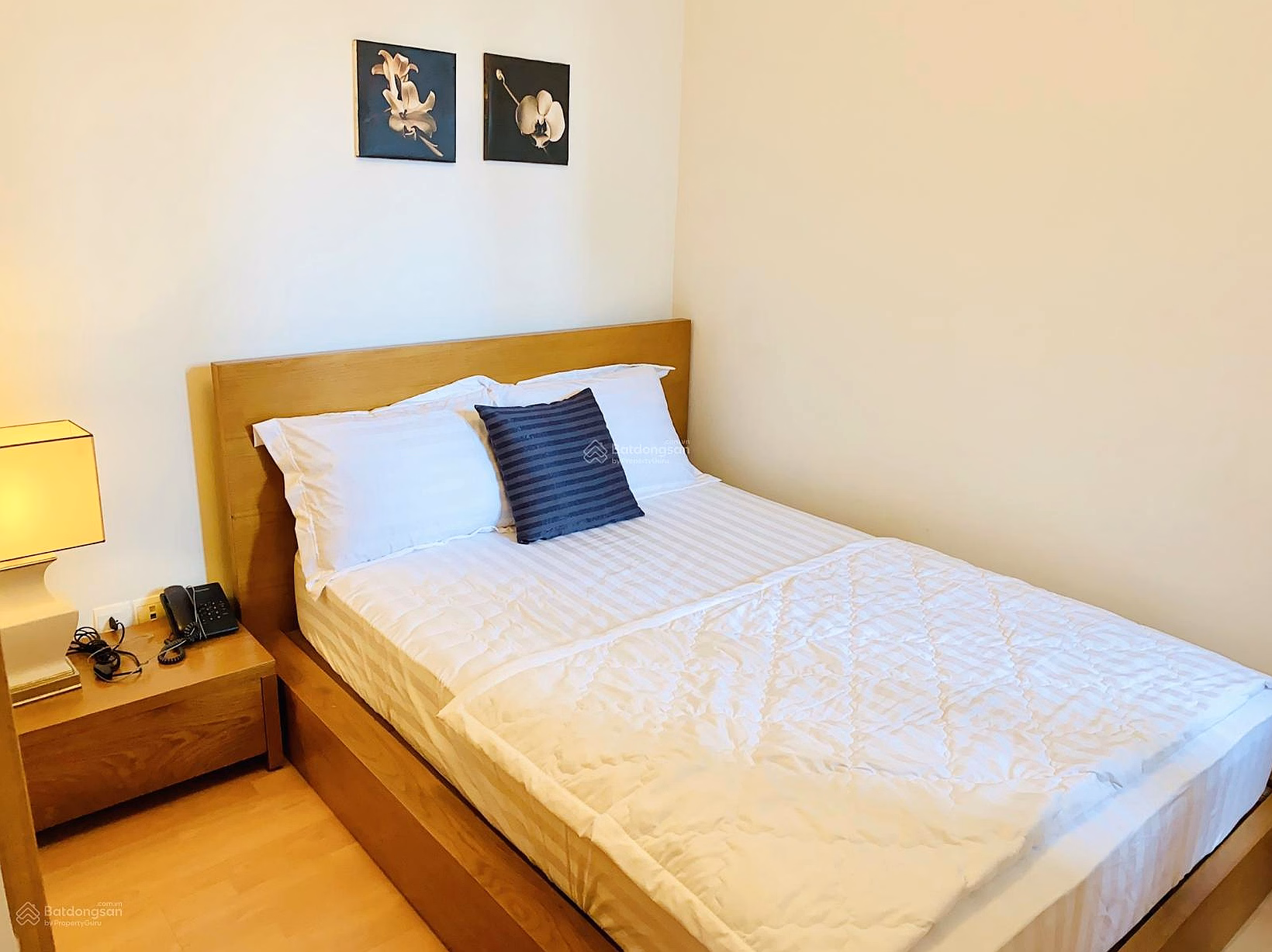 The owner decided to settle down and sell the 2-bedroom SGP apartment, priced at 9 billion. Contact PKD Home viewing*** 0945 117 ***