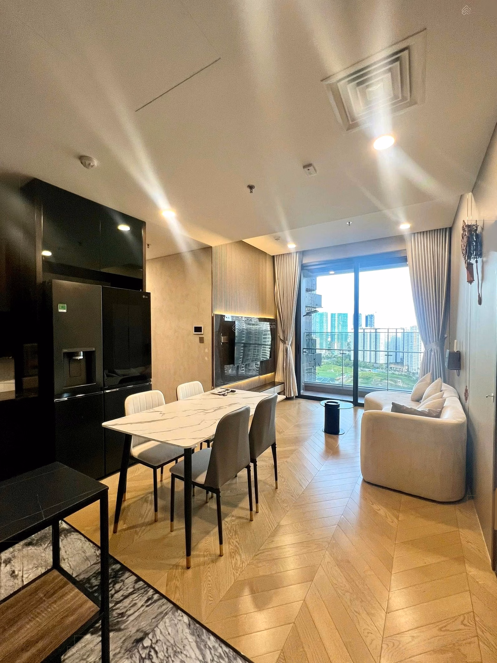 Real price news, Hiep specializes in Lumiere Riverside apartment rental in District 2