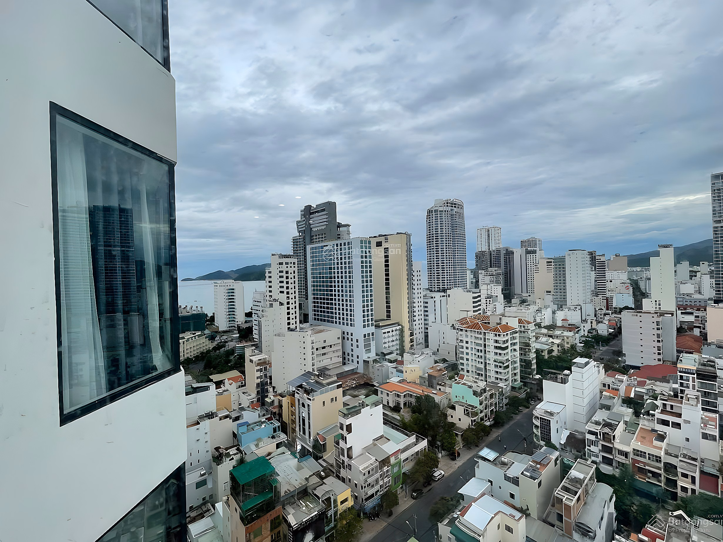 60m2 CC for rent, 17 million at HUD Building Nhag Nha Trang, Nguyen Thien Thuat, Tan Tien, Nha Trang