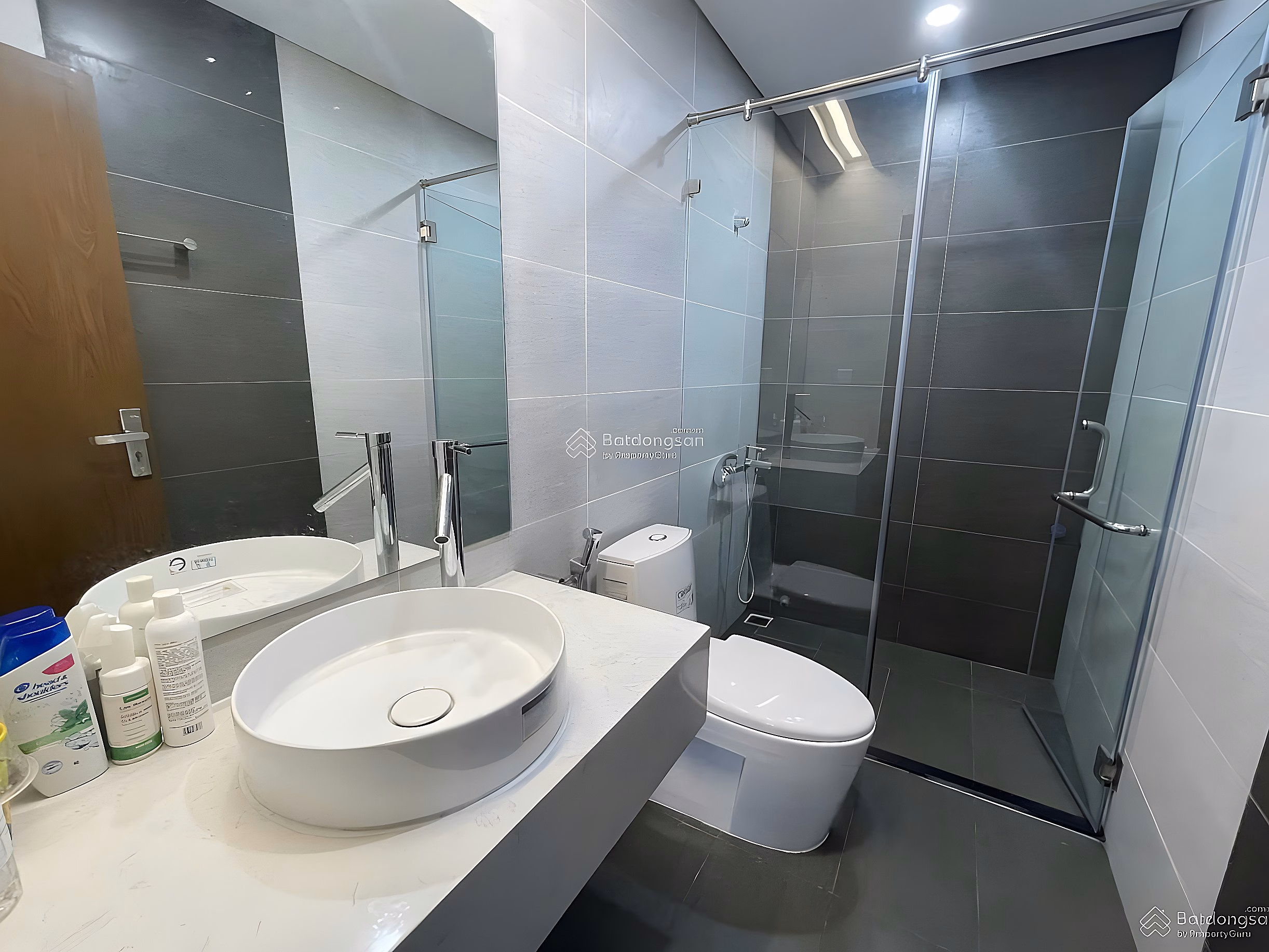 60m2 CC for rent, 17 million at HUD Building Nhag Nha Trang, Nguyen Thien Thuat, Tan Tien, Nha Trang