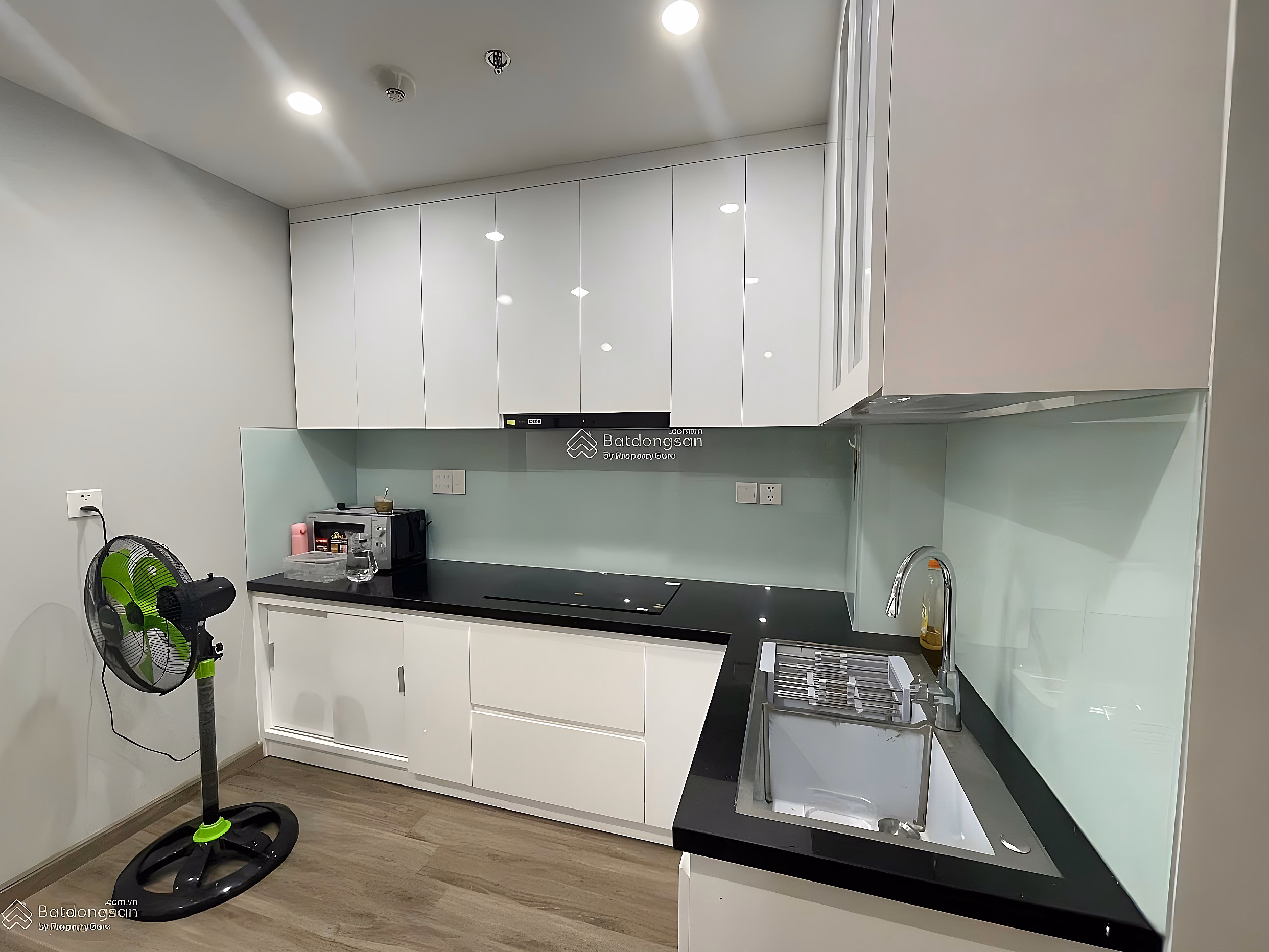 60m2 CC for rent, 17 million at HUD Building Nhag Nha Trang, Nguyen Thien Thuat, Tan Tien, Nha Trang