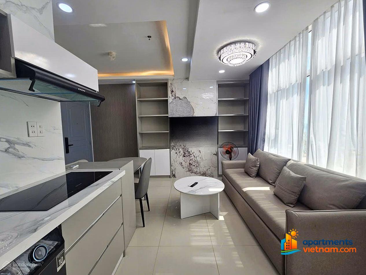 Selling apartment with sea view on the 31st floor right in the center of Nha Trang city for only 2.8 billion