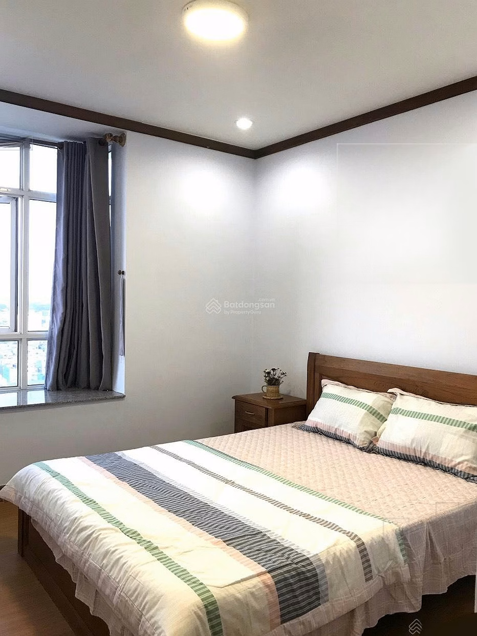 2-bedroom apartment for rent in Hoang Anh Gia Lai, high floor, view of Thac Gian lake, fully furnished