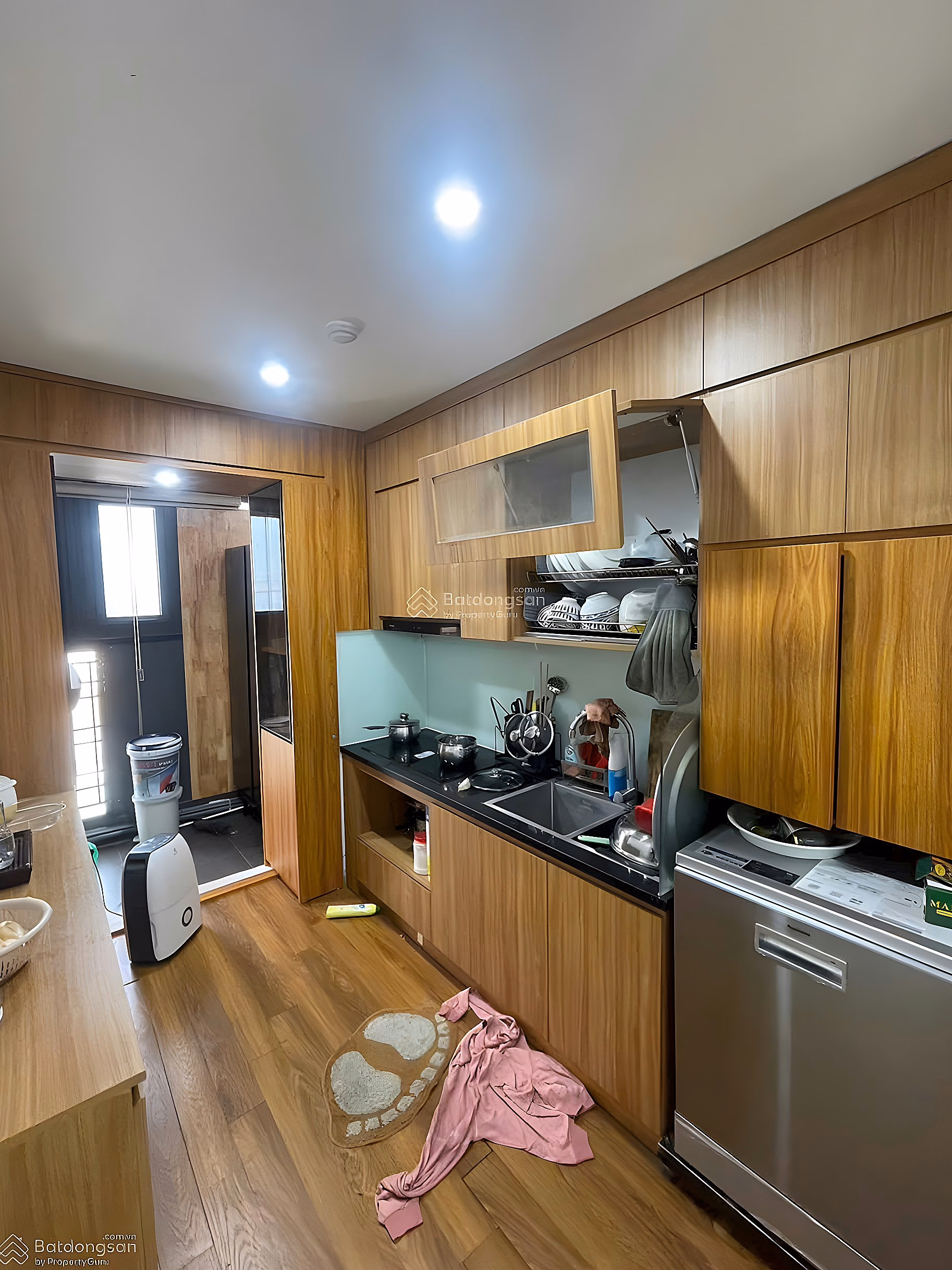 Corner apartment for sale - BC Southeast. Area: 70m2, 2 bedrooms, 1 bathroom (can be converted into 2 bathrooms), 2 balconies