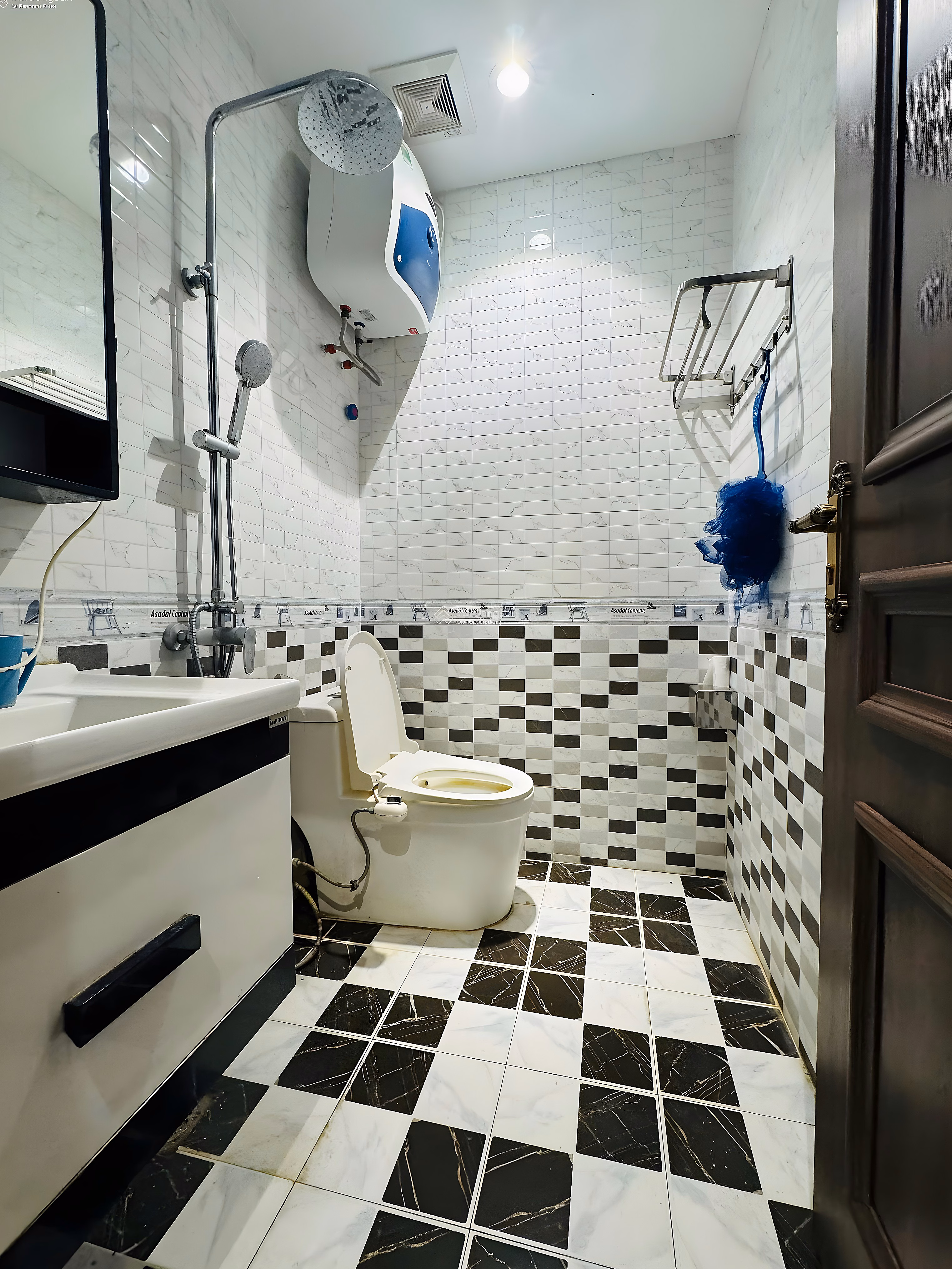Corner apartment for sale - BC Southeast. Area: 70m2, 2 bedrooms, 1 bathroom (can be converted into 2 bathrooms), 2 balconies