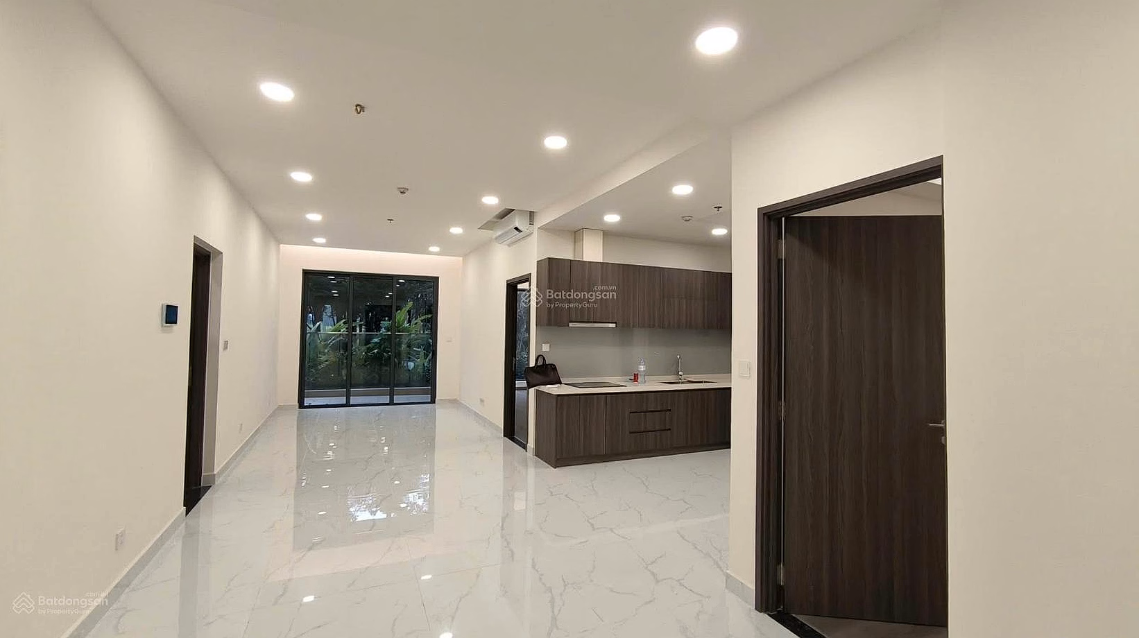 Quick sale of Diamond Centery apartment 121m2 (3 bedrooms + 3 bathrooms)*** extended payment