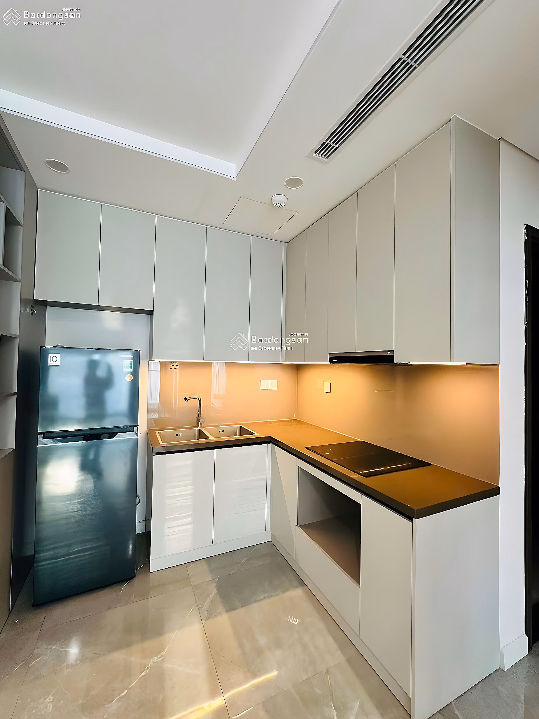 Sunshine Green Iconic 2N apartment for rent 80m2 fully furnished 17 million/month