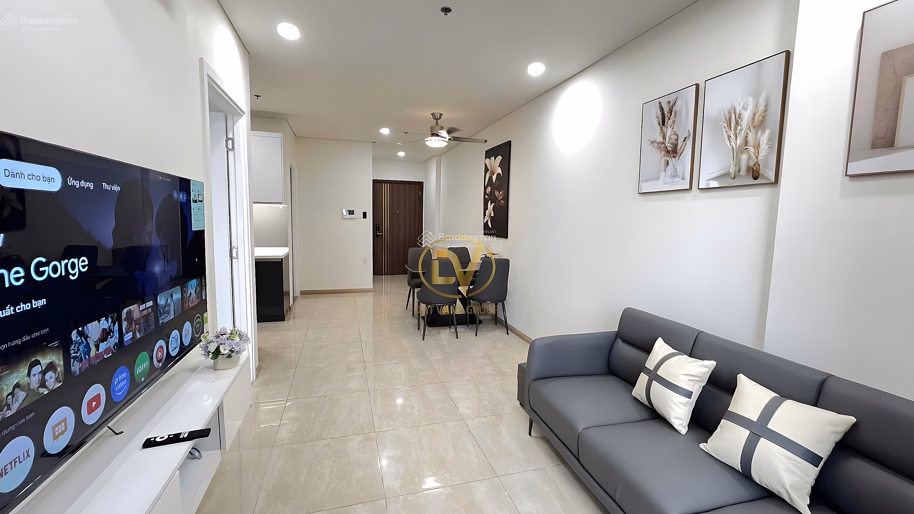 Luxury 2 bedroom apartment for rent, nice view, reasonable price, full new furniture