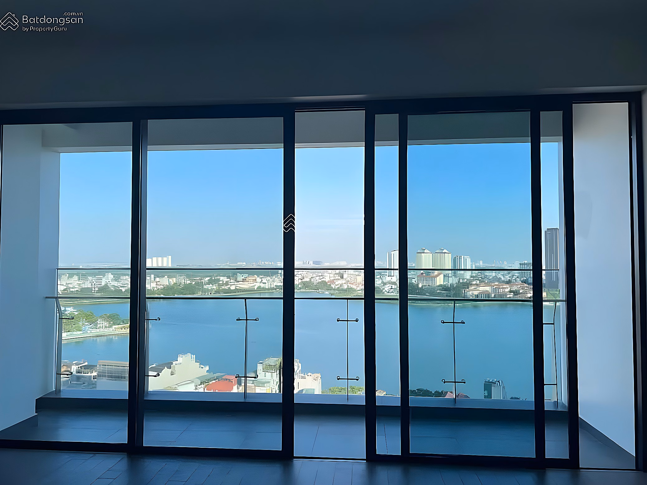 Owner sends for sale 3 bedroom 1 multi-purpose apartment 145m2 Heritage West lake, high floor, West lake view, long-term registration