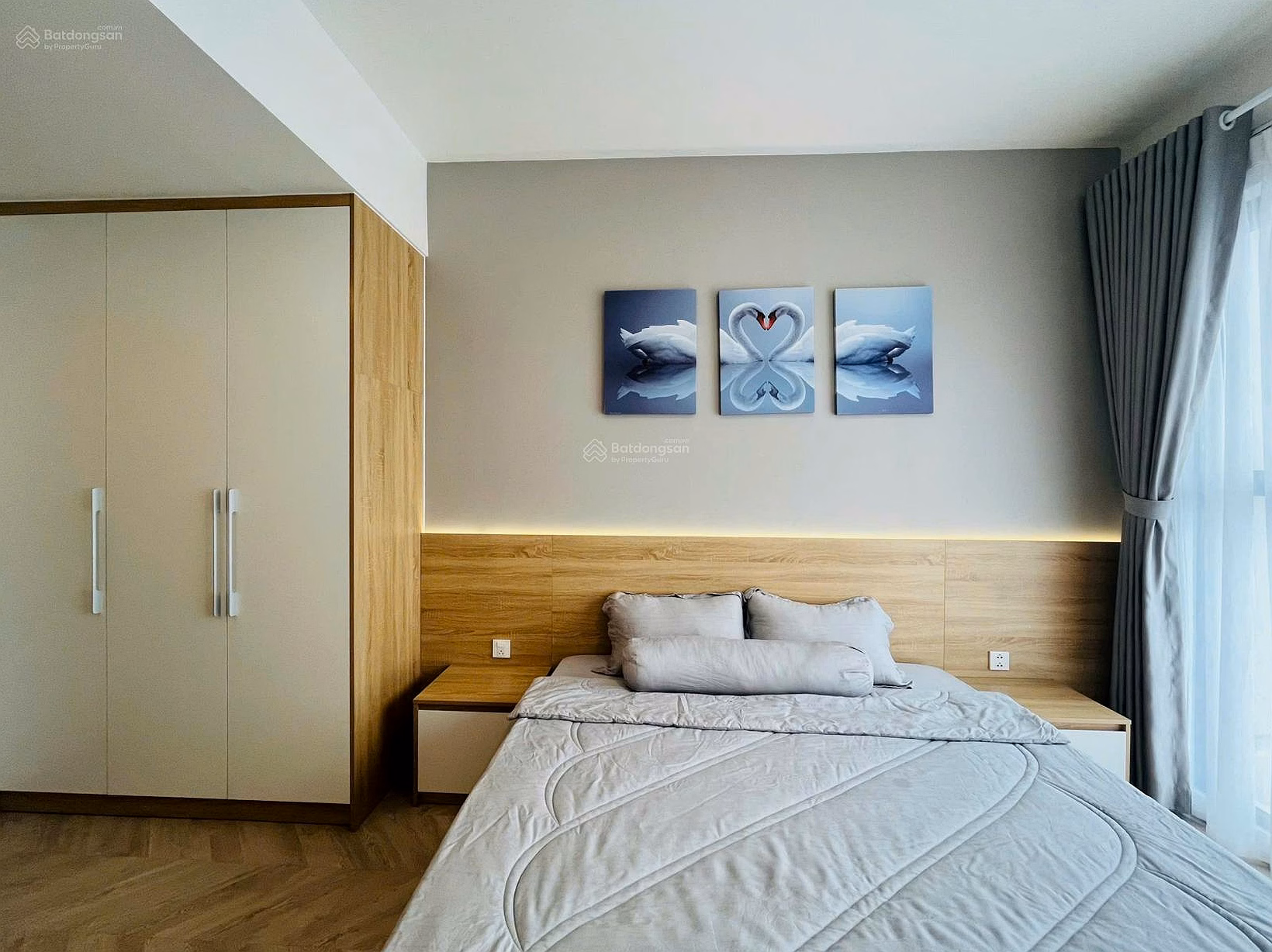 Selling 2 bedrooms facing Southeast at good price