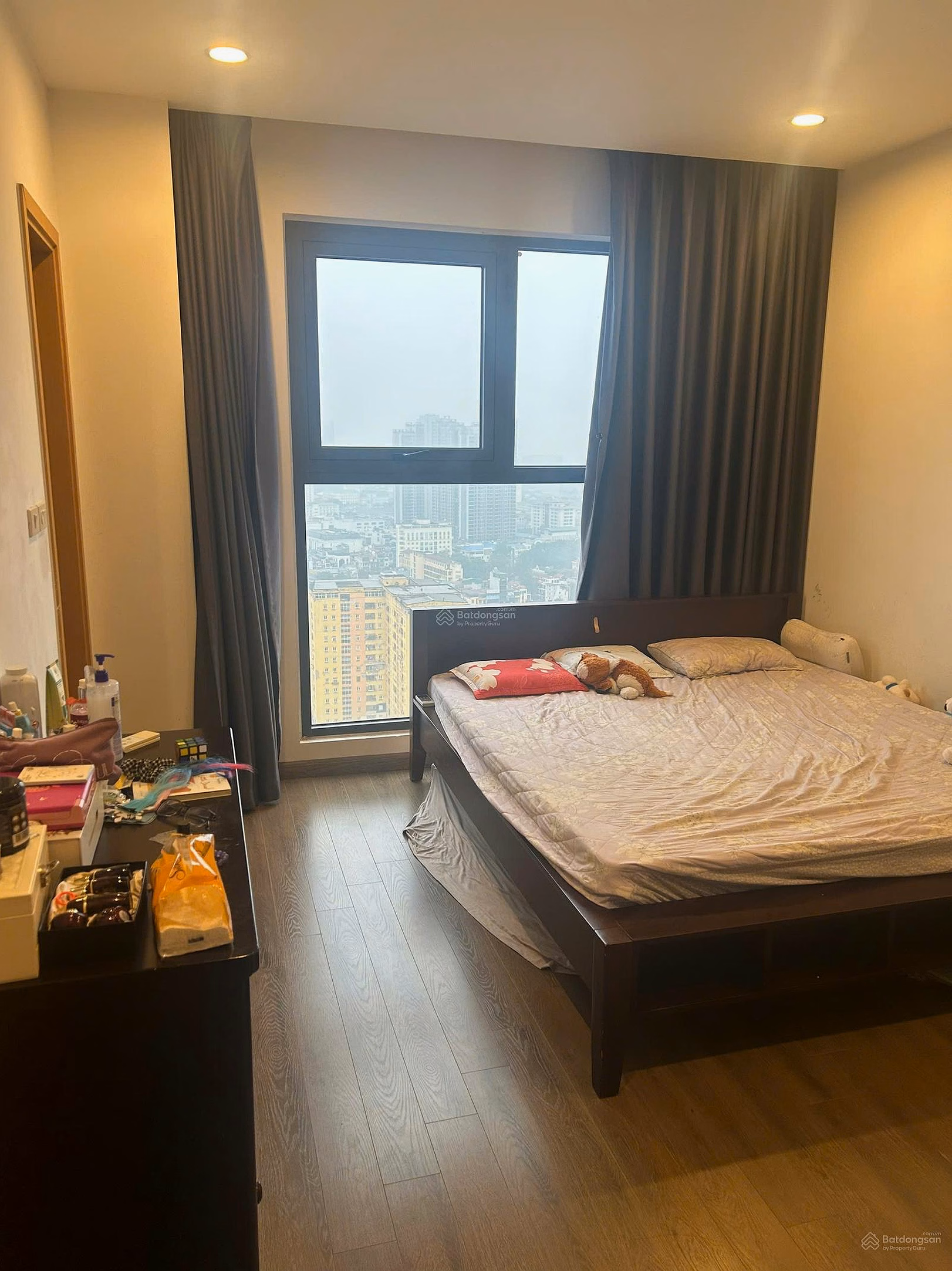Selling a 122m2 corner apartment with 3 bedrooms + 1 at Bamboo Airways Tower, the owner offers good prices
