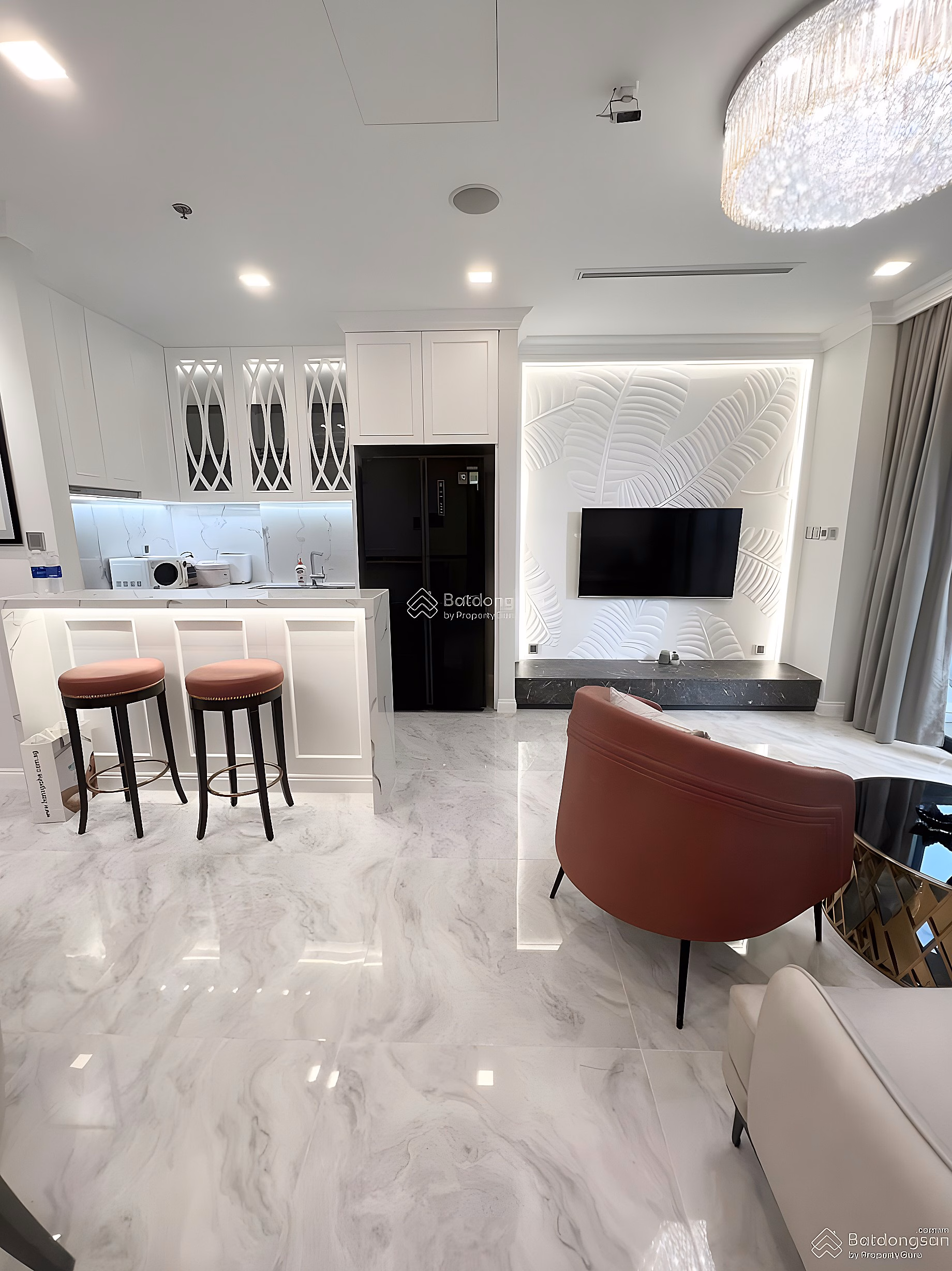 Selling 2 bedroom 2 bathroom apartment at Vinhomes Golden River Ba Son, long-term pink book, 14.7 billion, 78 m2