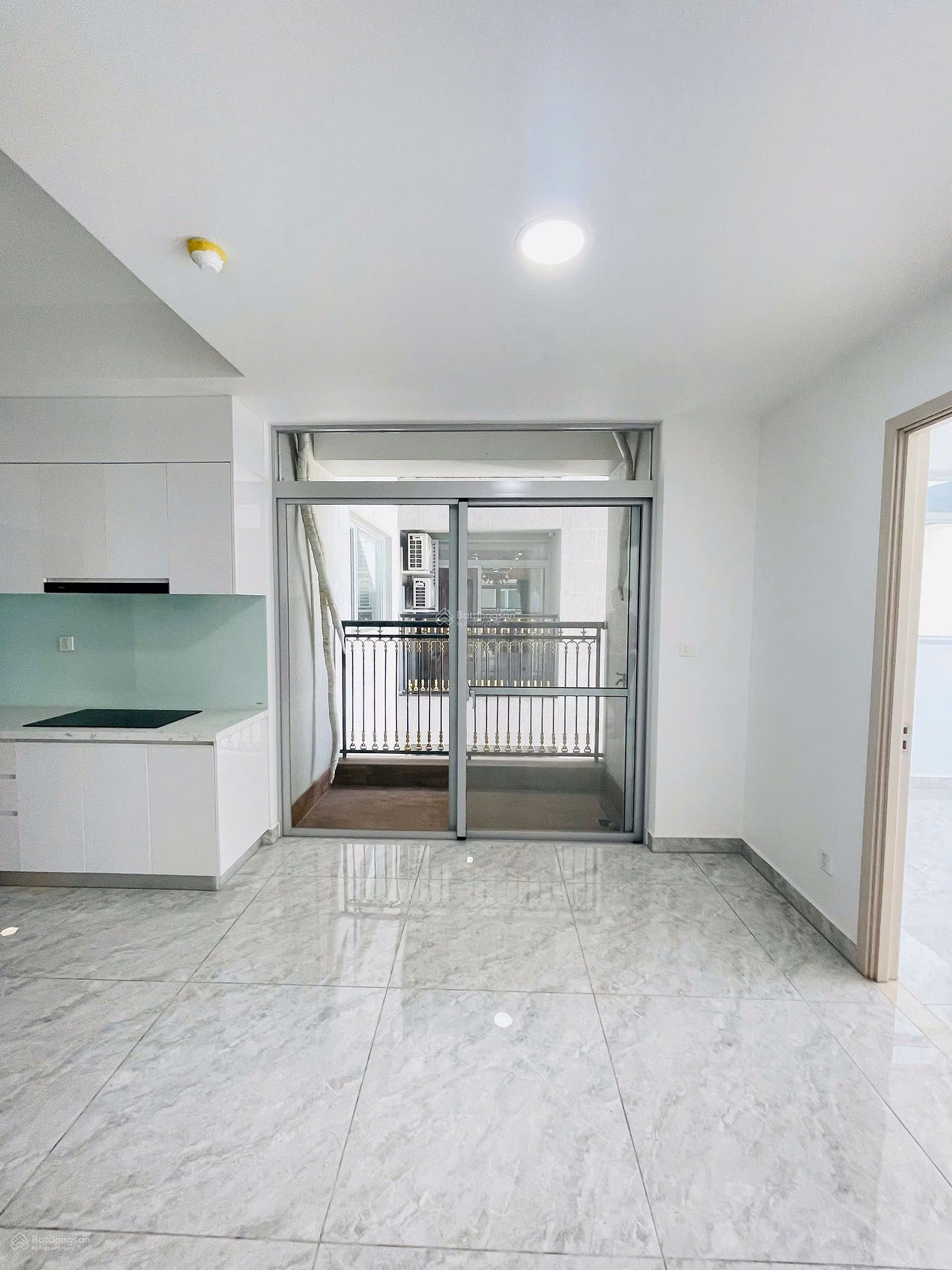 Quick sale 3 bedroom apartment 74.7m2 price 7.9 billion District 2 100% new house. Support for bank loans and free parking spaces