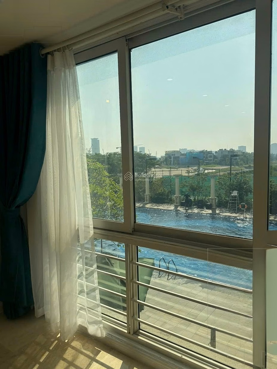 The owner needs to immediately rent out a 4-bedroom apartment in P2 Ciputra building