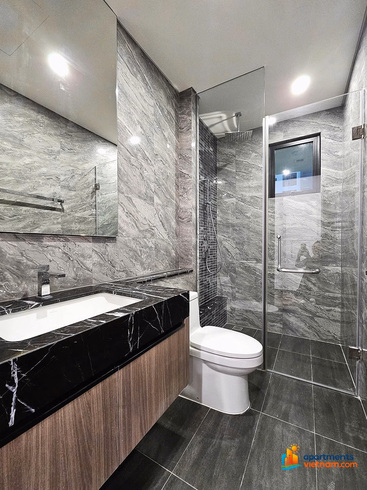Heritage Westlake Tay Ho apartments for rent range from 18 million / 21 million / 26 million / 40 million / 50 million / 75 million / 120 million