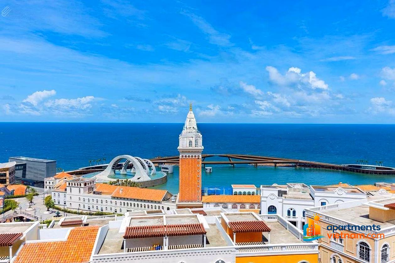 The homeowner needs money to sell the Studio apartment with direct sea view at a loss price of 1 billion