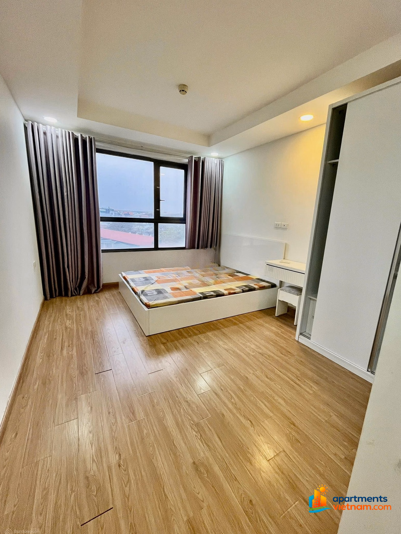 Apartment for rent with 2 bedrooms, 2 bathrooms at T&T Riverview 440 Vinh Hung, price 11 million, 100m2