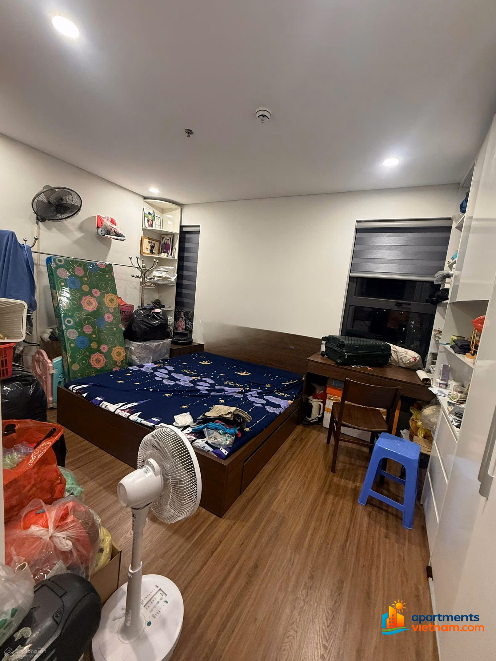 Owner sells apartment 3 bedrooms, 2 bathrooms, middle floor, area 105m2 at Binh Minh Garden, price only 8.2 billion
