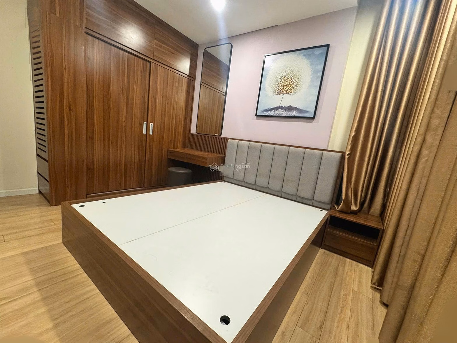 Beautifully furnished 2-bedroom apartment for rent at Rivera Park, Vu Trong Phung Street, price only 14 million/month