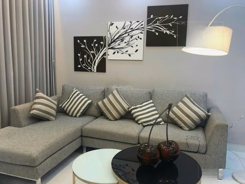 CH Happy Valley PMH District 7 for rent, 3 bedrooms, beautiful corner house. Contact: 0947 833 *** Phuong