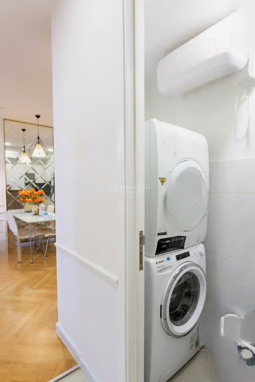 Managing many 1-bedroom apartments for sale in Sunrise City, District 7, with pink books*** Mail