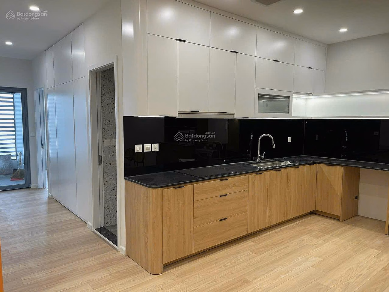 I am the owner of the 60m2 VOV Me Tri apartment for 4.6 billion. Contact: 0336 730 ***