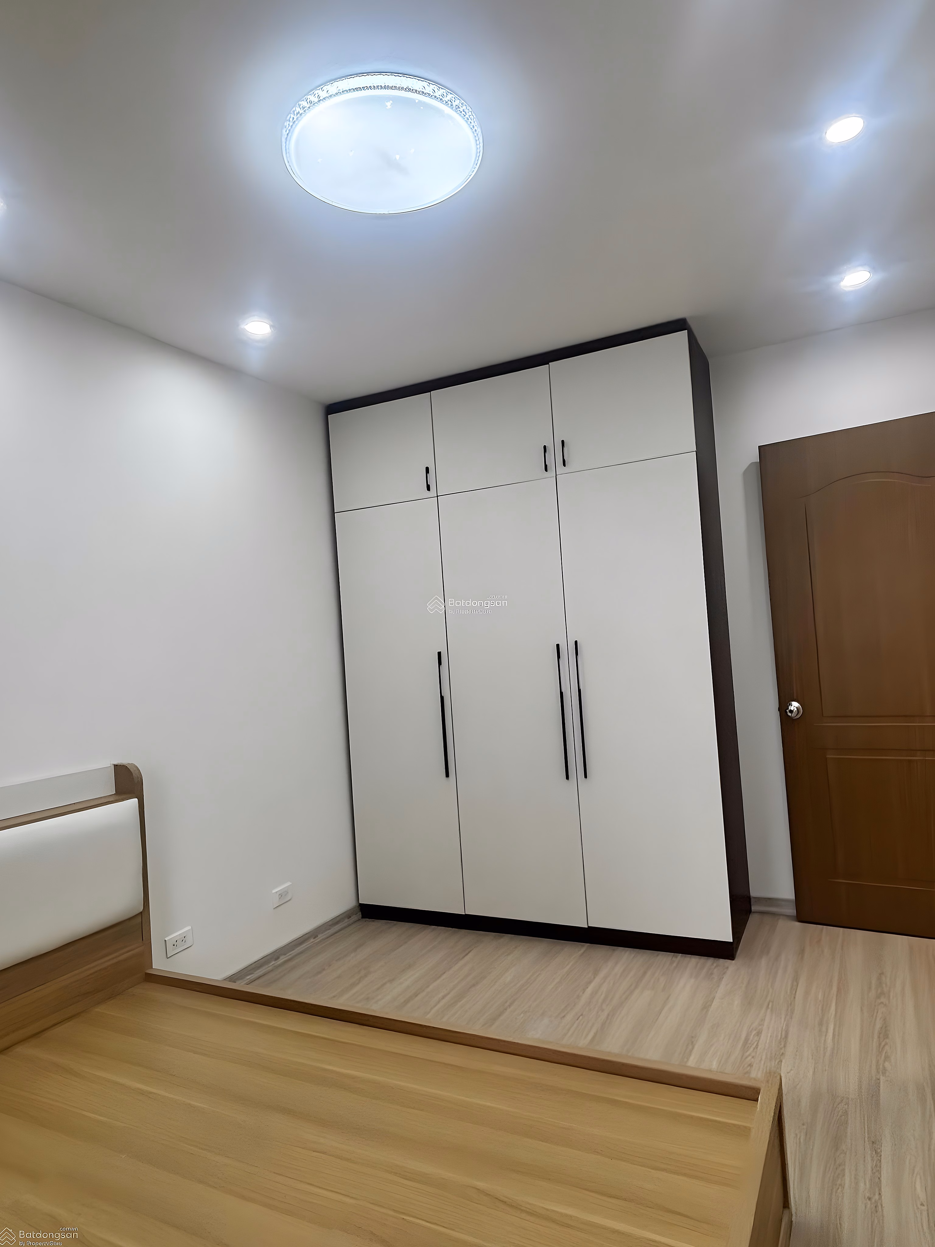Selling apartment A14 Nam Trung Yen, area: 53 m², design 2 bedrooms 1 bathroom
