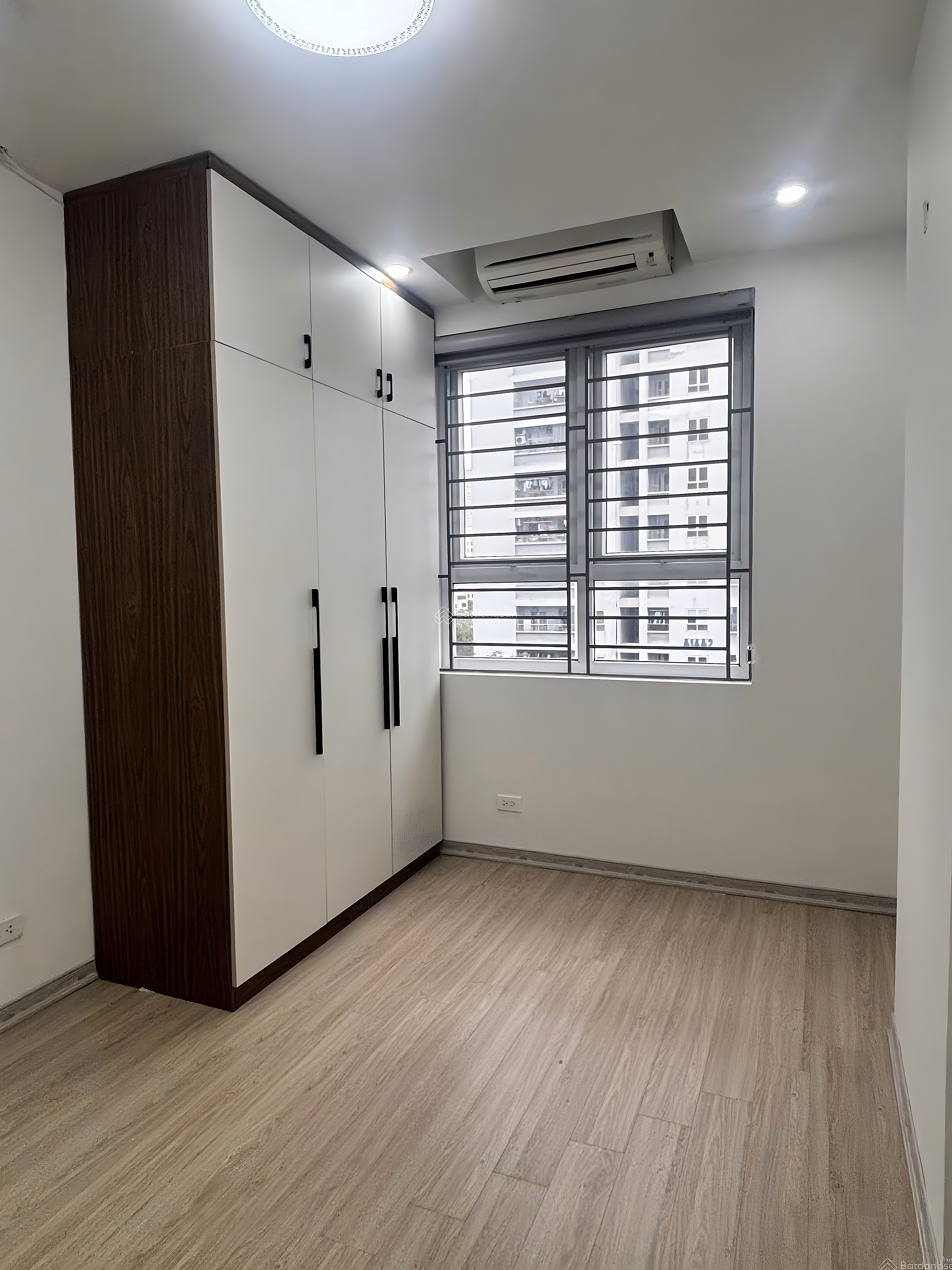 Selling apartment A14 Nam Trung Yen, area: 53 m², design 2 bedrooms 1 bathroom