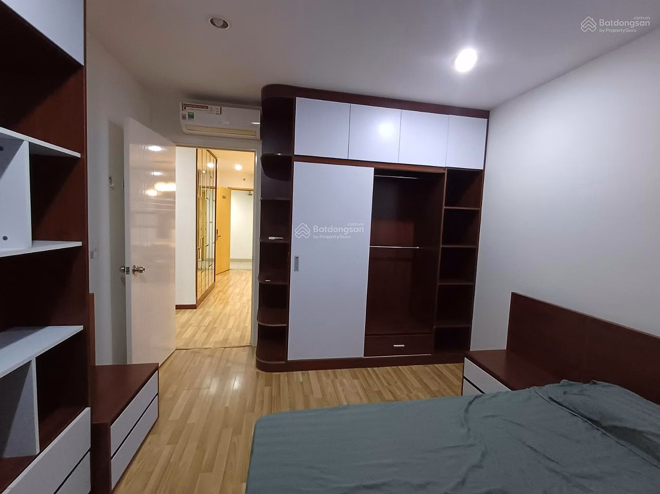 City Gate apartment for rent, 3 bedrooms, 2 bathrooms, fully furnished*** Chau