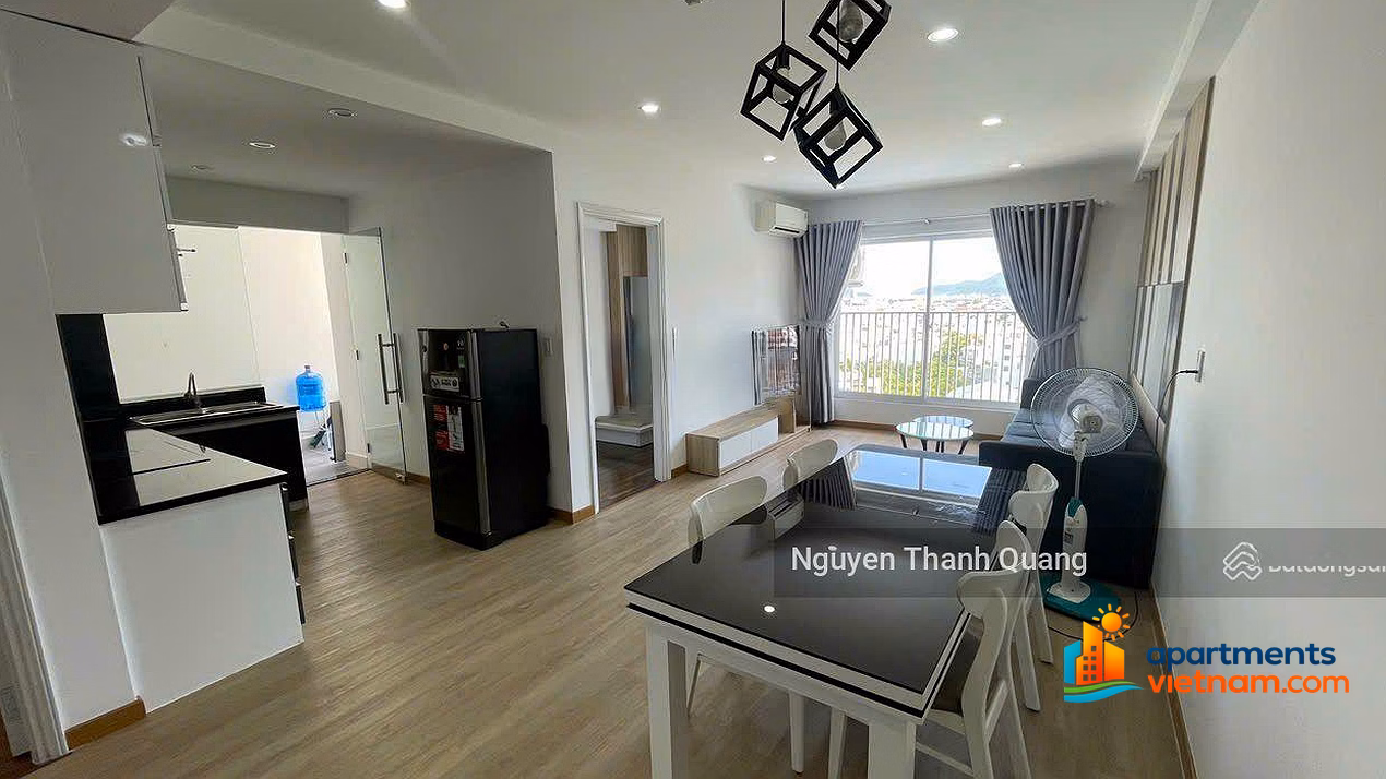 Corner apartment - Nha Trang City Center 3,646 billion 2 bedrooms, 1 bathroom, full books, near supermarket, near the beach