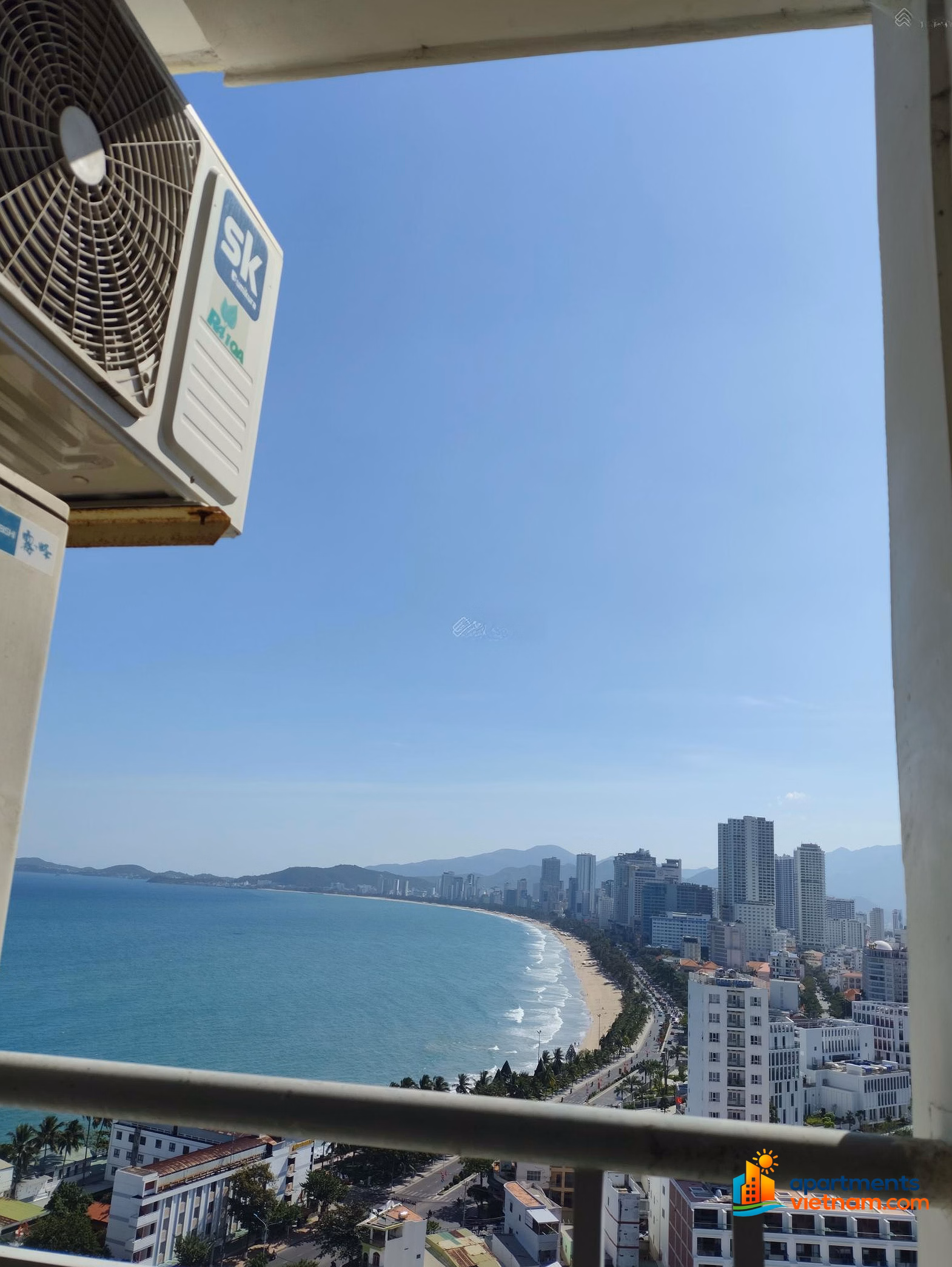 Corner apartment number 76, 3 open sides, 76 m2 wide, high floor, few people sell in Muong Thanh 04TP
