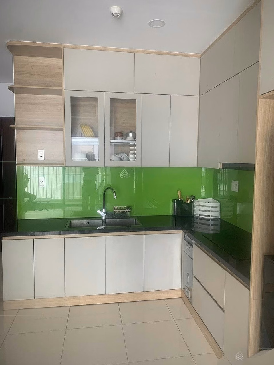 Apartment for rent with 2 bedrooms, 2 bathrooms, 64m2, 9 million VND at 11 Vo Thi Sau Street, South Nha Trang Ward, Khanh Hoa