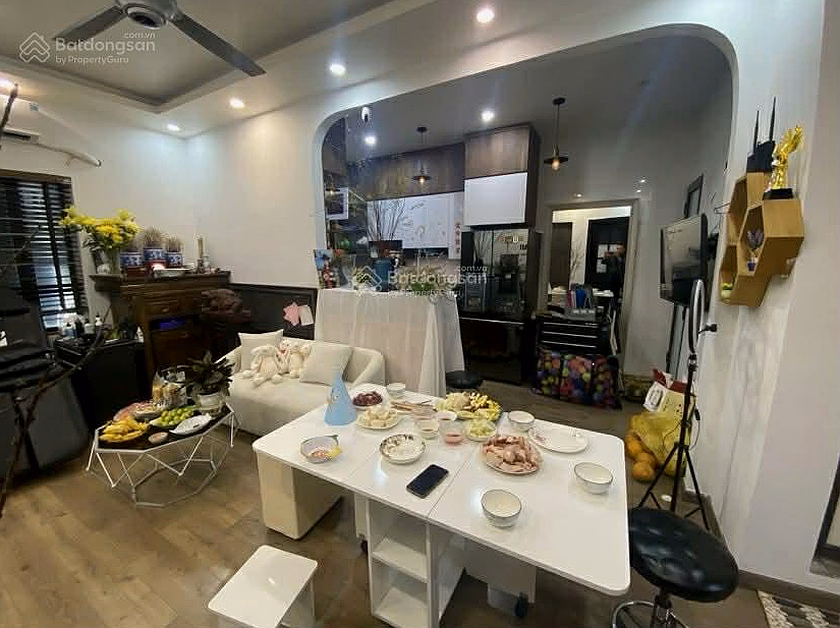 Apartment for sale on Tran Thu Do street, Phap Van urban area, 2 bedrooms, fully furnished, just move in