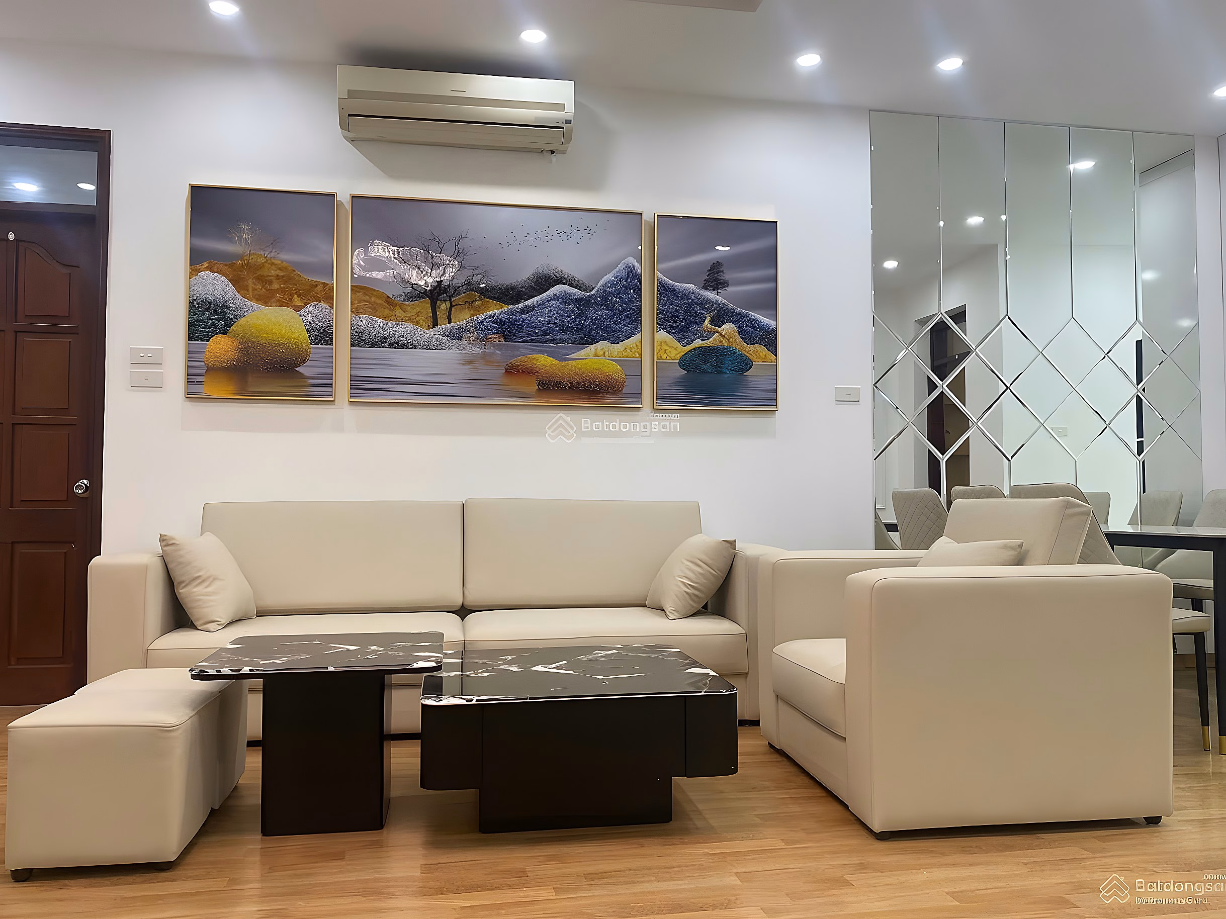 Apartment for sale A14A2 Nam Trung Yen, Cau Giay district, area: 65 m², 2 bedrooms 2, price: 5.8