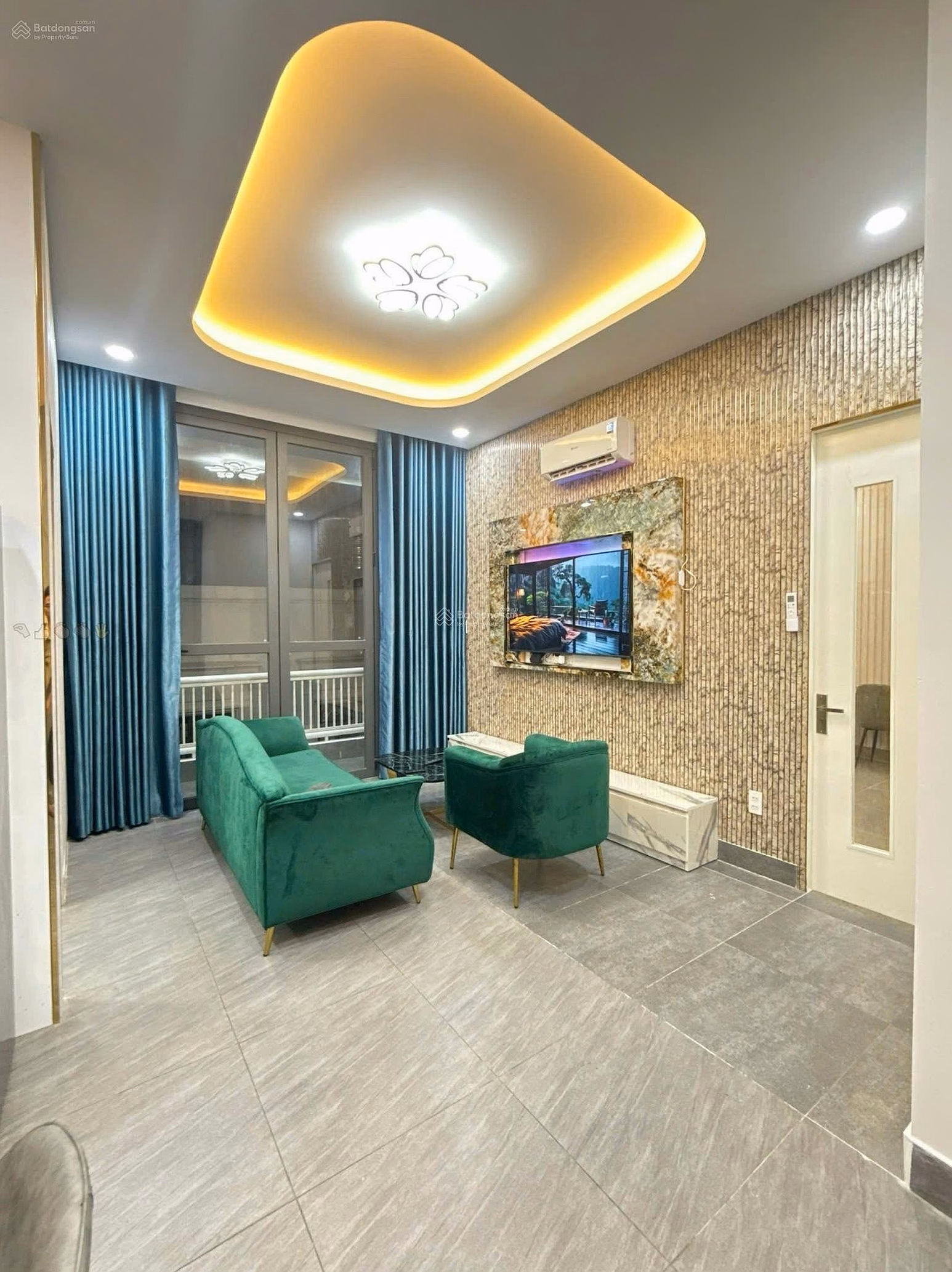 Need to rent Newton Residence apartment urgently. Area: 50m2, 1 bedroom, 1 bathroom. Price 18 million/month. Contact: 0365 695 ***