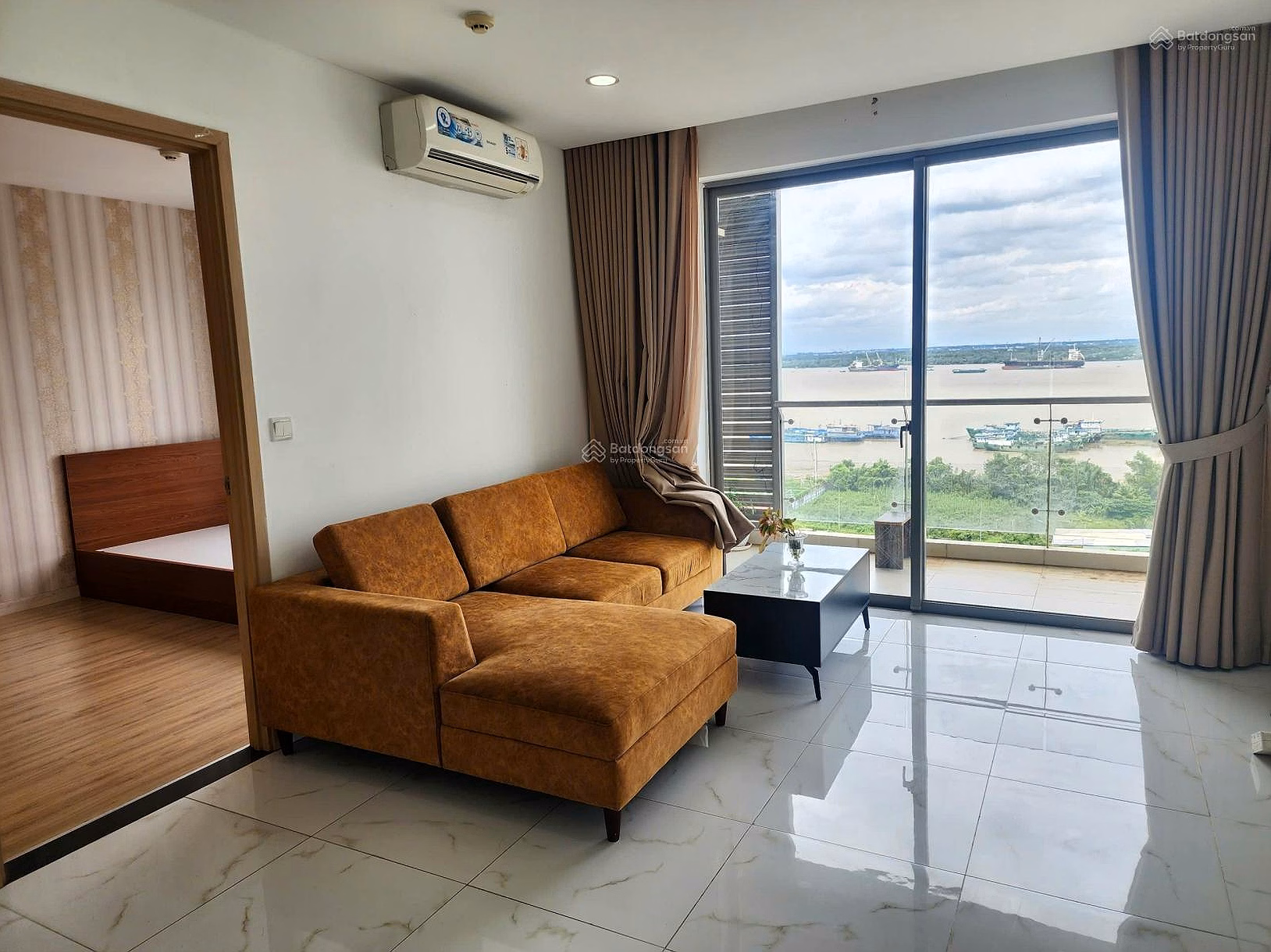An Gia Riverside needs to sell 2 bedroom apartment 69m2 with beautiful river view, price 4.55 billion, pink book available, quick sale