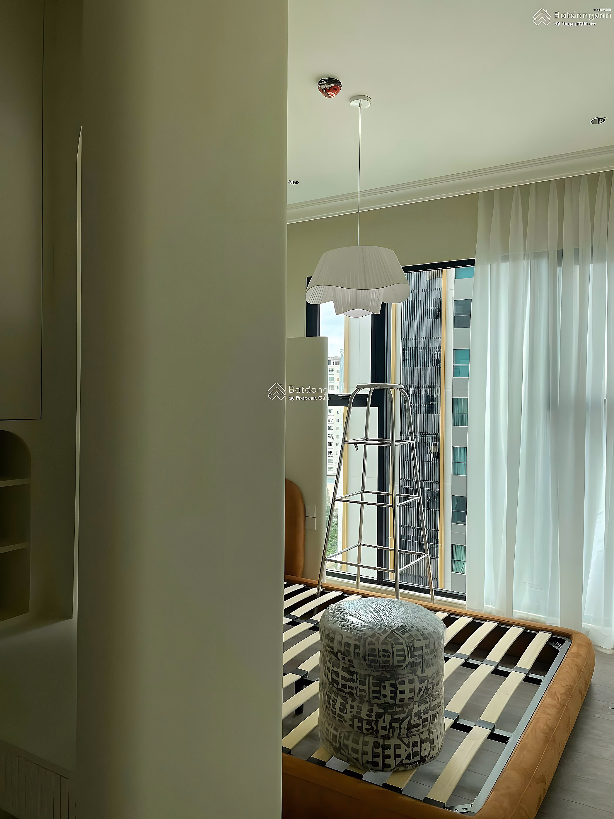 District 4 apartment shopping basket March 2026 Studio 11-14 million, 1-2 bedrooms from 18-30 million, 3 bedrooms from 24-40 million***