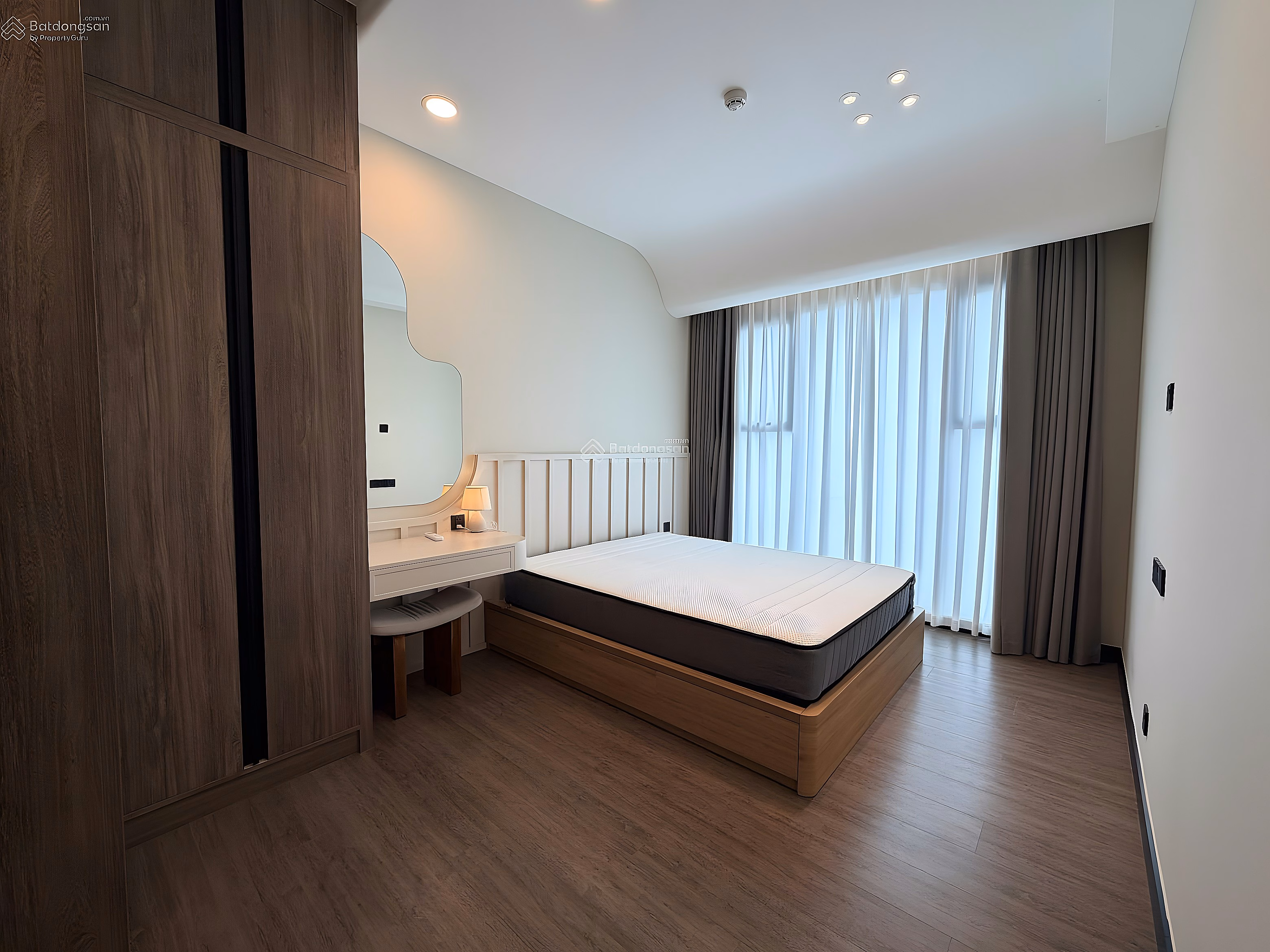 District 4 apartment shopping basket March 2026 Studio 11-14 million, 1-2 bedrooms from 18-30 million, 3 bedrooms from 24-40 million***