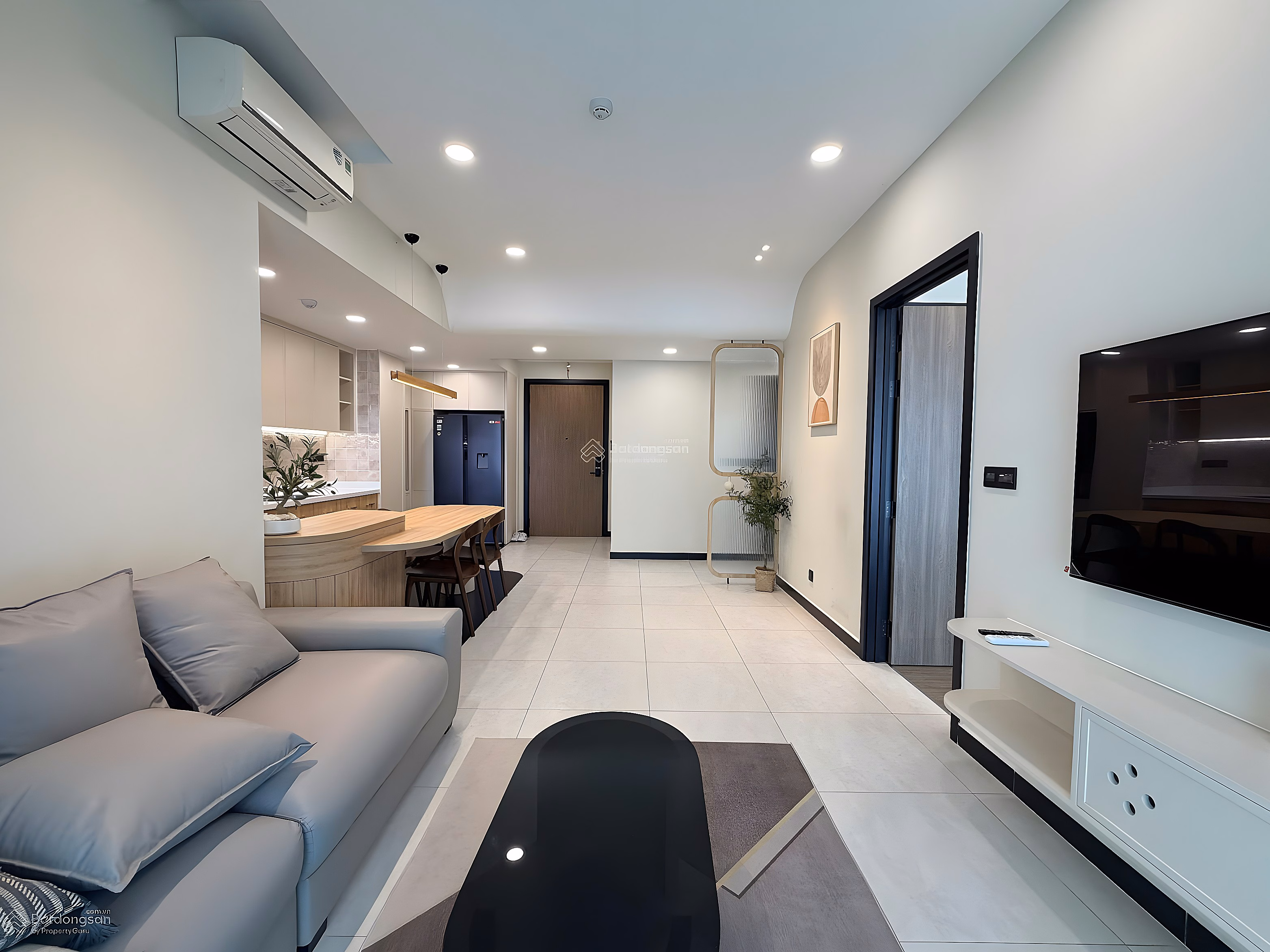 District 4 apartment shopping basket March 2026 Studio 11-14 million, 1-2 bedrooms from 18-30 million, 3 bedrooms from 24-40 million***