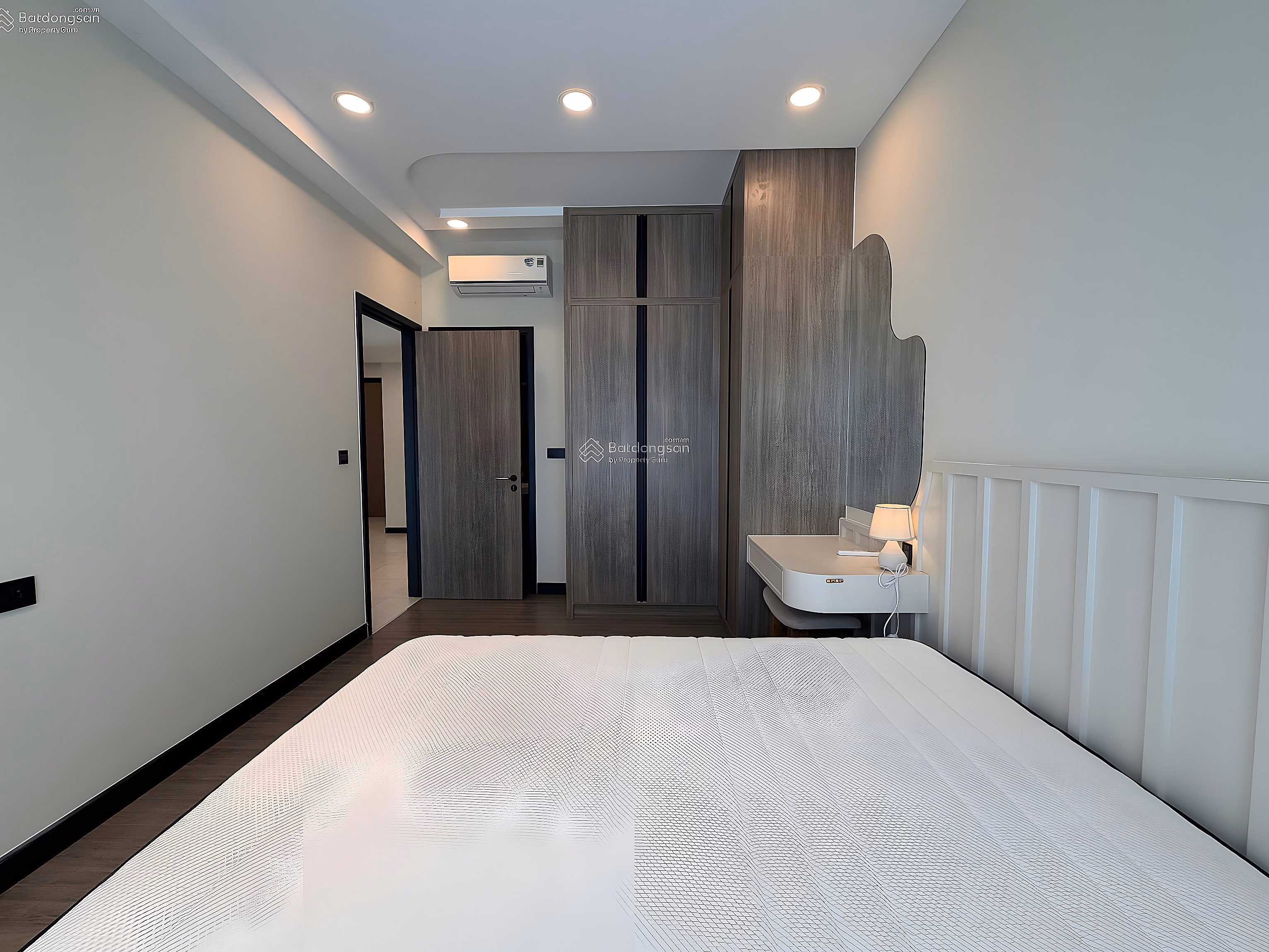 District 4 apartment shopping basket March 2026 Studio 11-14 million, 1-2 bedrooms from 18-30 million, 3 bedrooms from 24-40 million***