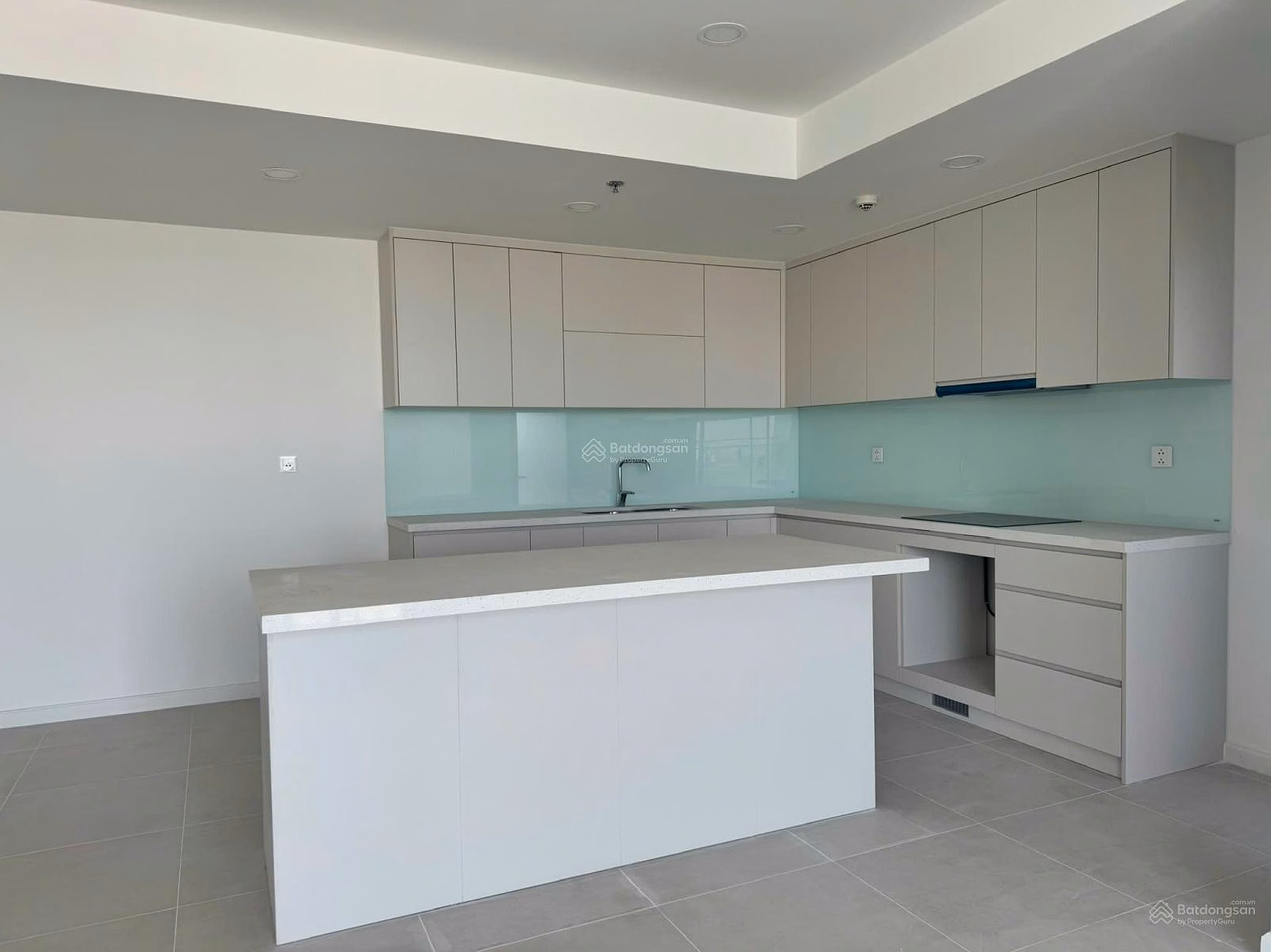 The cheapest 2-bedroom apartment transfer basket in Urban Green is from 5 billion 4 - 7 billion 3. Contact to see the house 24/7